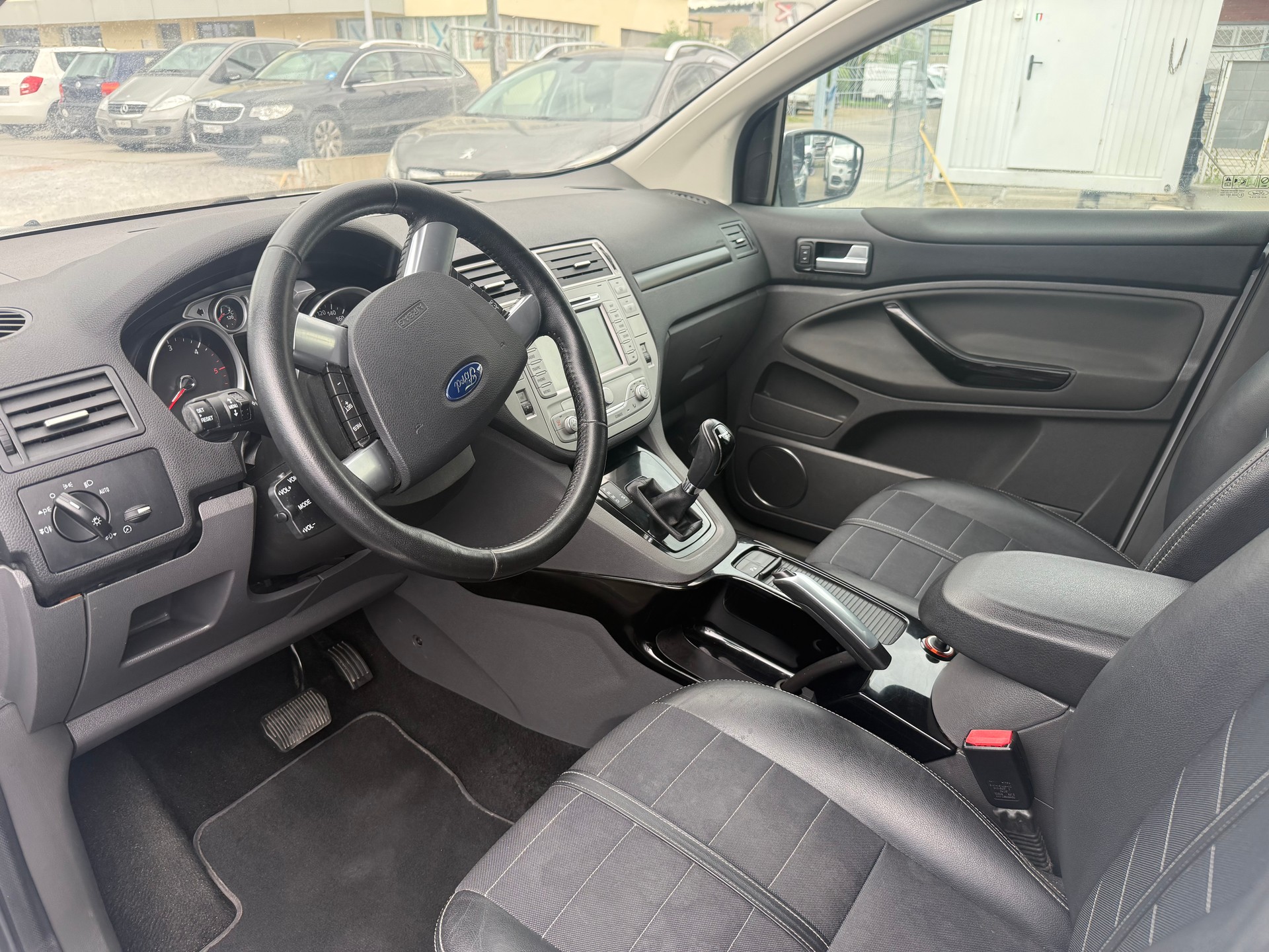 FORD Kuga 2.0 TDCi Titanium 4WD PowerShift-image-7