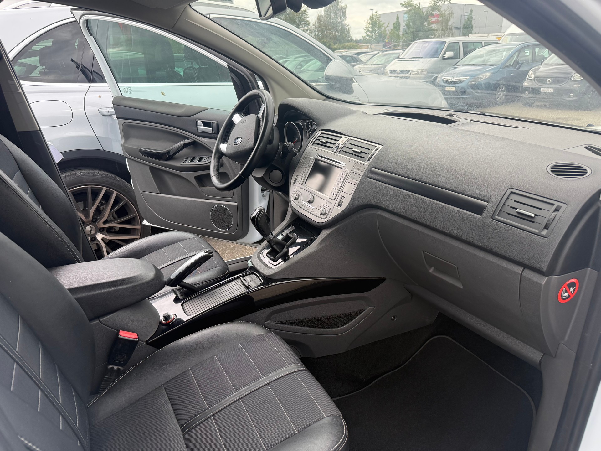 FORD Kuga 2.0 TDCi Titanium 4WD PowerShift-image-9