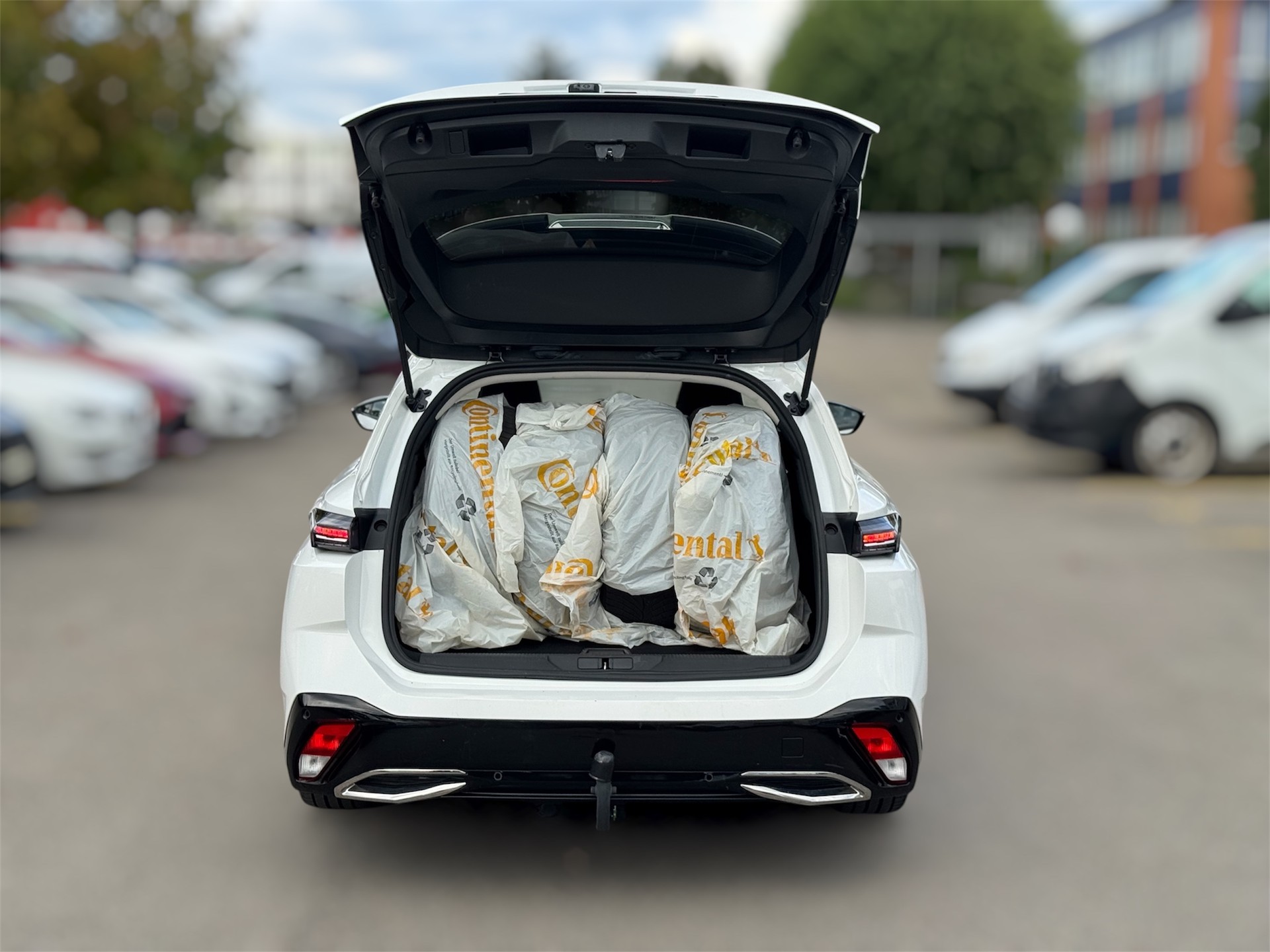 PEUGEOT 308 SW 1.5 BlueHDI Allure Pack EAT8-image-5