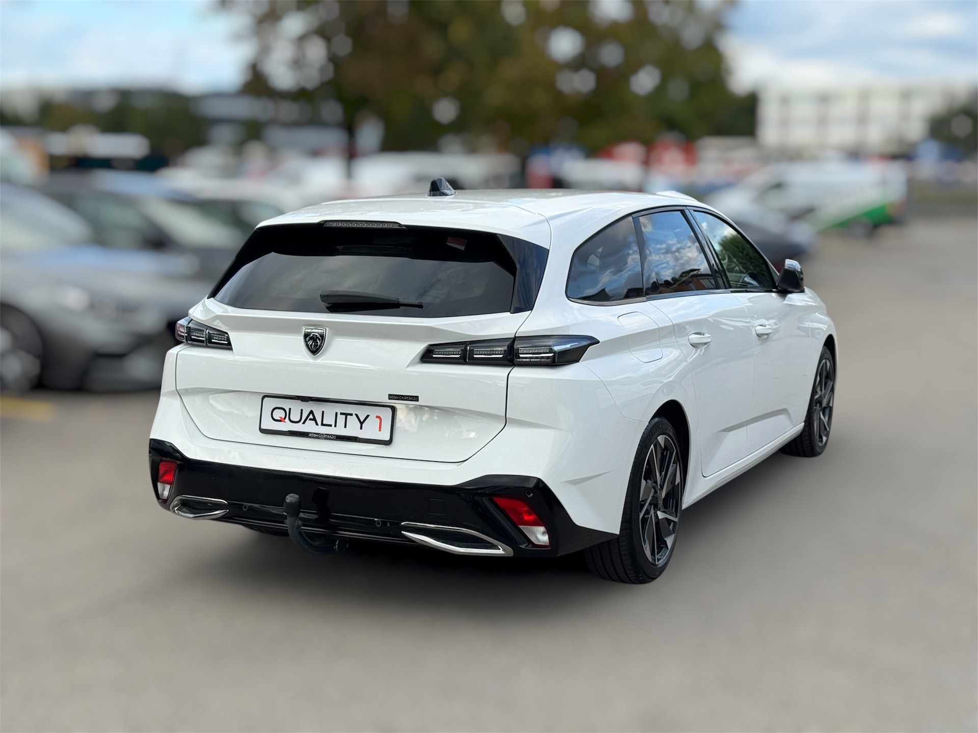 PEUGEOT 308 SW 1.5 BlueHDI Allure Pack EAT8-image-3