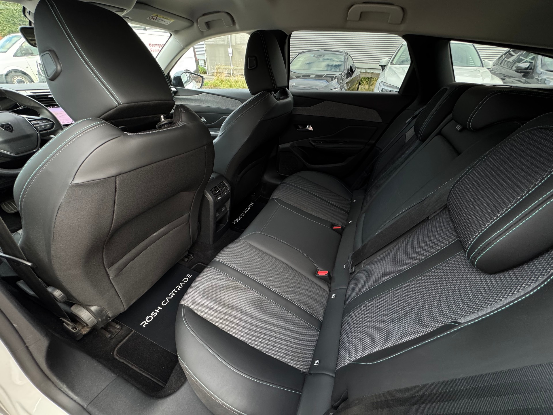 PEUGEOT 308 SW 1.5 BlueHDI Allure Pack EAT8-image-9