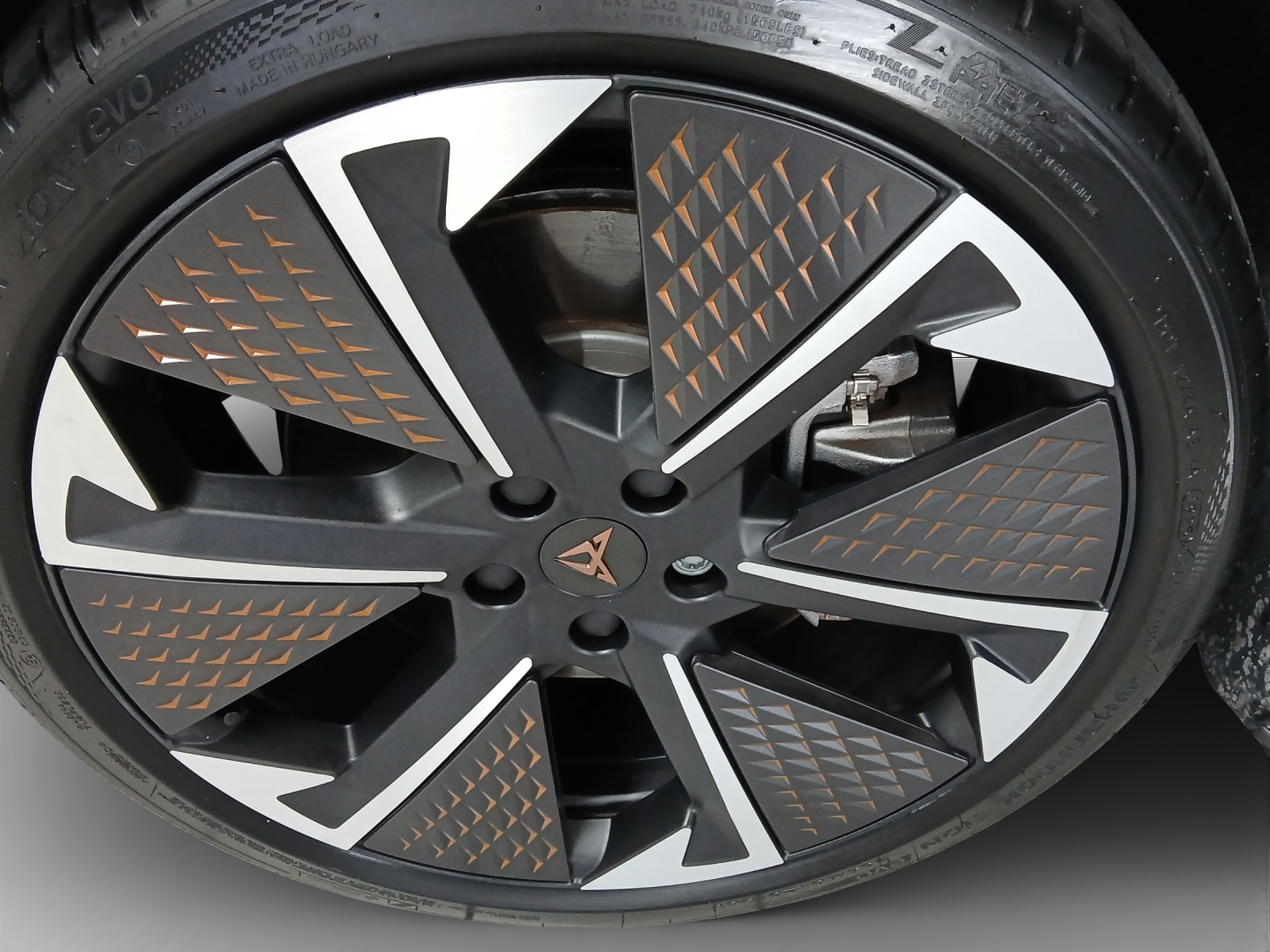 CUPRA Born 79 kWh e-Boost-image-13