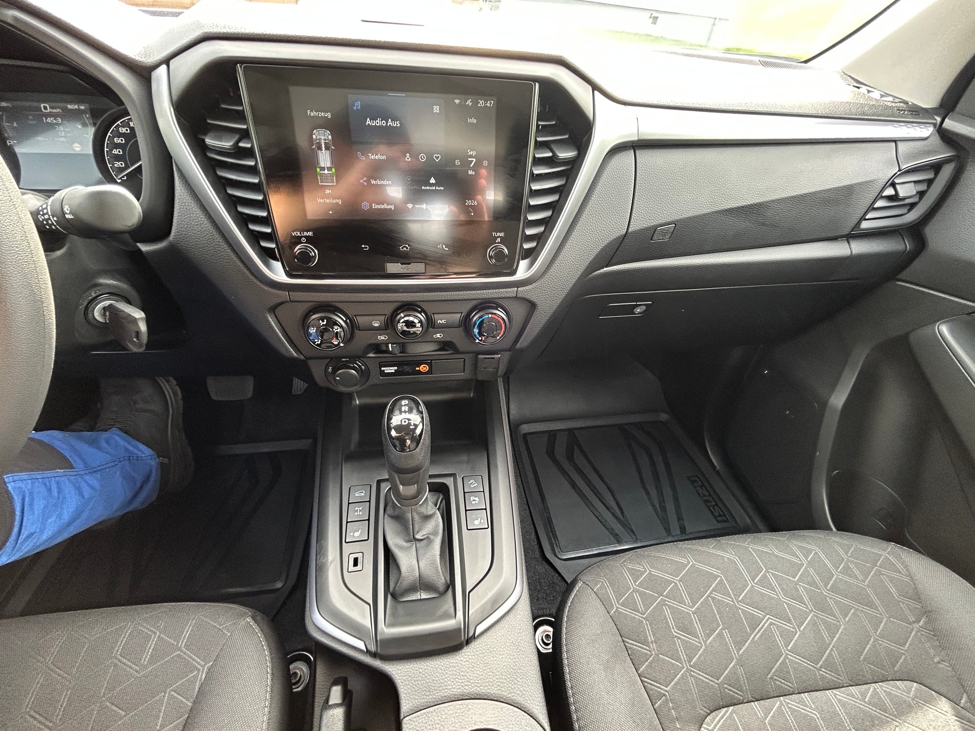 ISUZU D-MAX 1.9 CrewCab N60BB+ 4x4-image-8