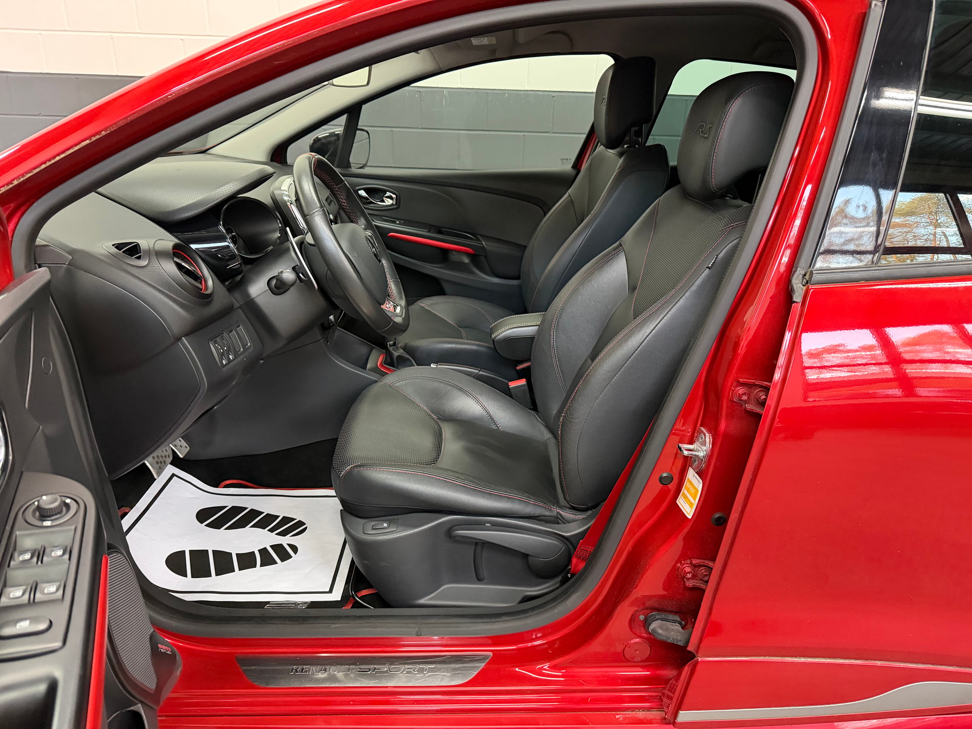 RENAULT Clio 1.6 T RS 200 EDC //NEU AB MFK!-image-8