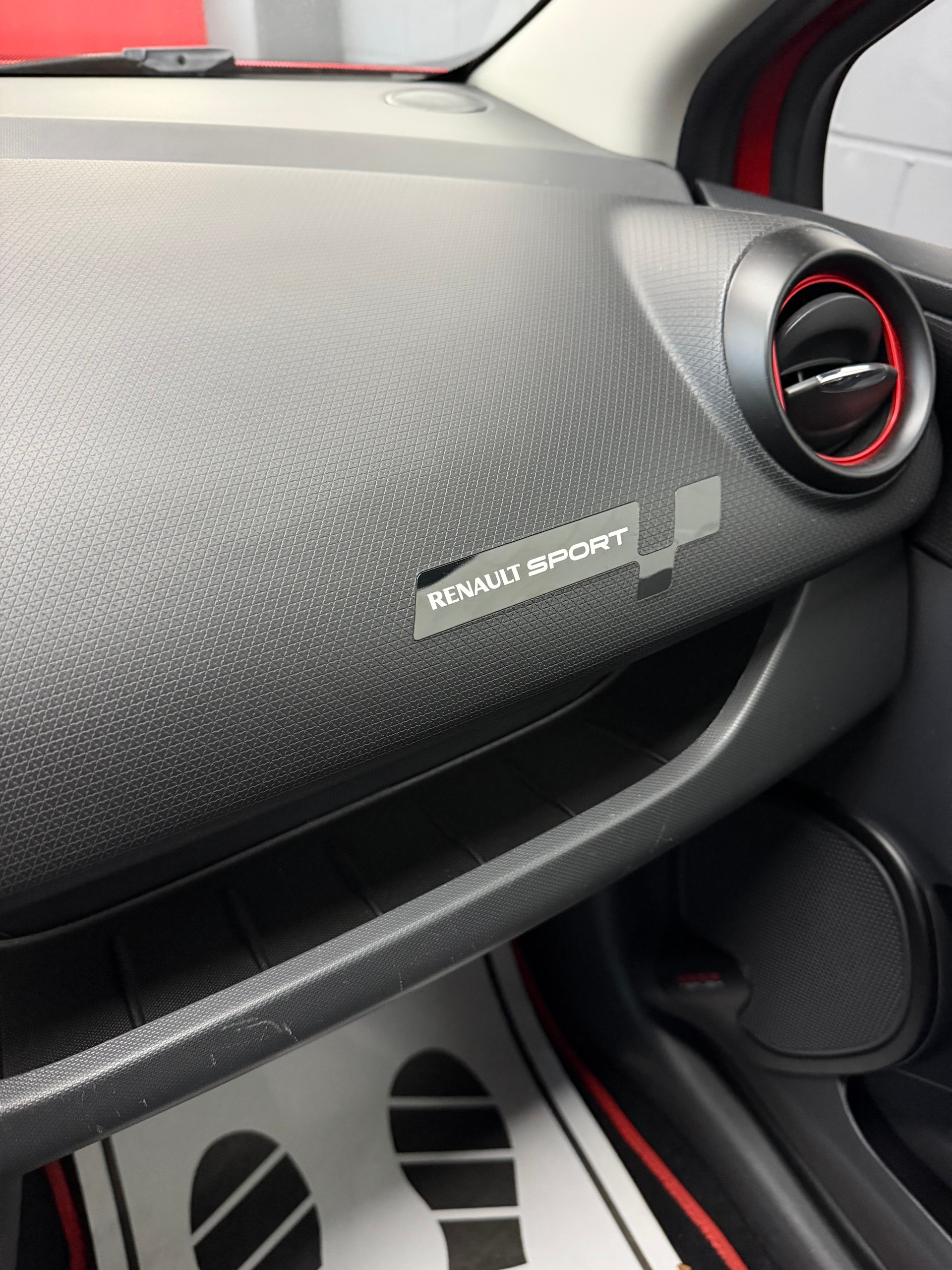 RENAULT Clio 1.6 T RS 200 EDC //NEU AB MFK!-image-12
