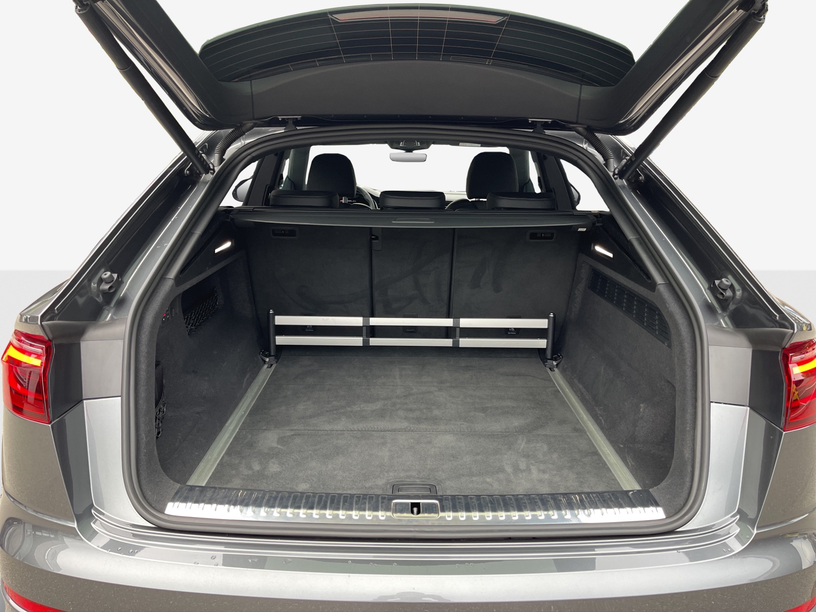 AUDI Q8 SUV TDI quattro 210 kW tiptronic-image-12