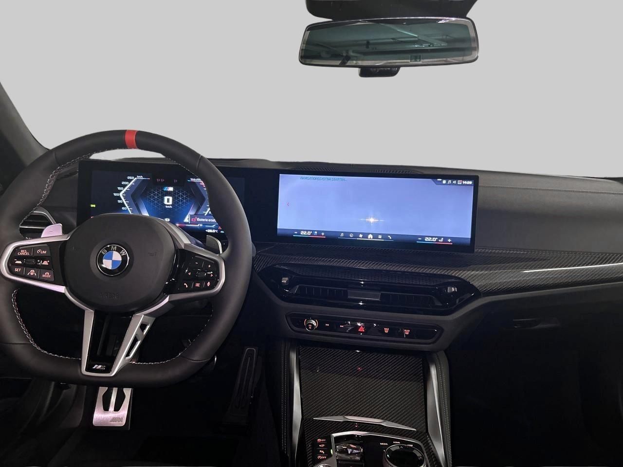 BMW M440i xDrive Cabrio-image-13