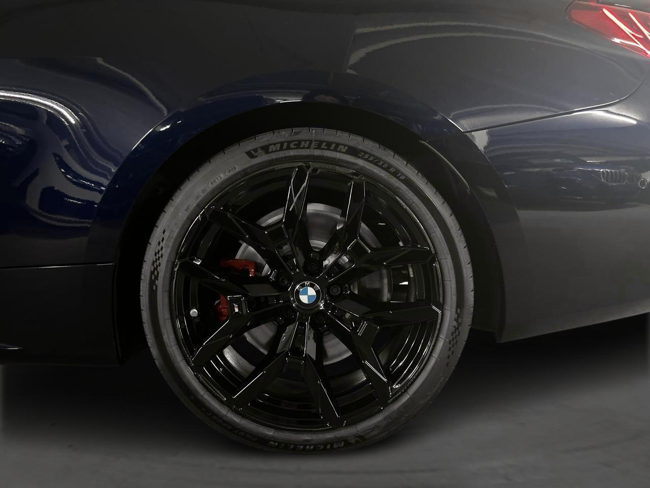BMW M440i xDrive Cabrio-image-4
