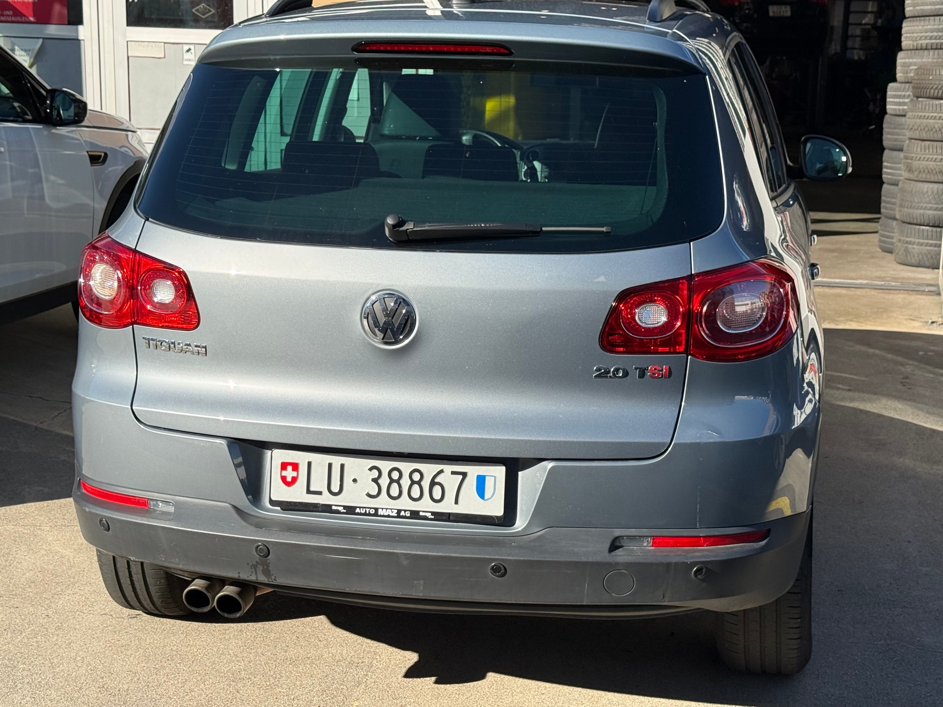 VW 2.0 TSI 200 Track & Field-image-2