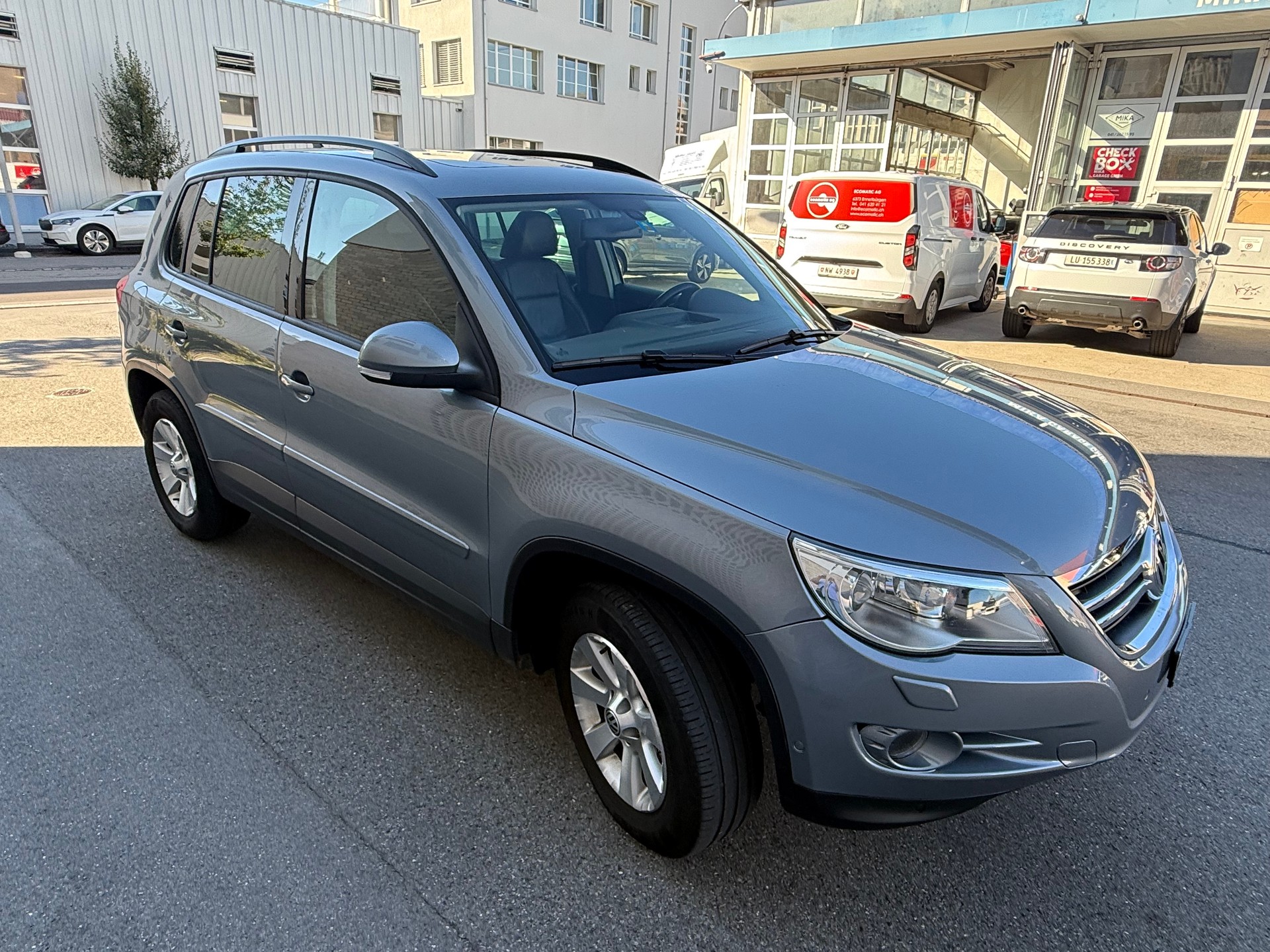 VW 2.0 TSI 200 Track & Field-image-5