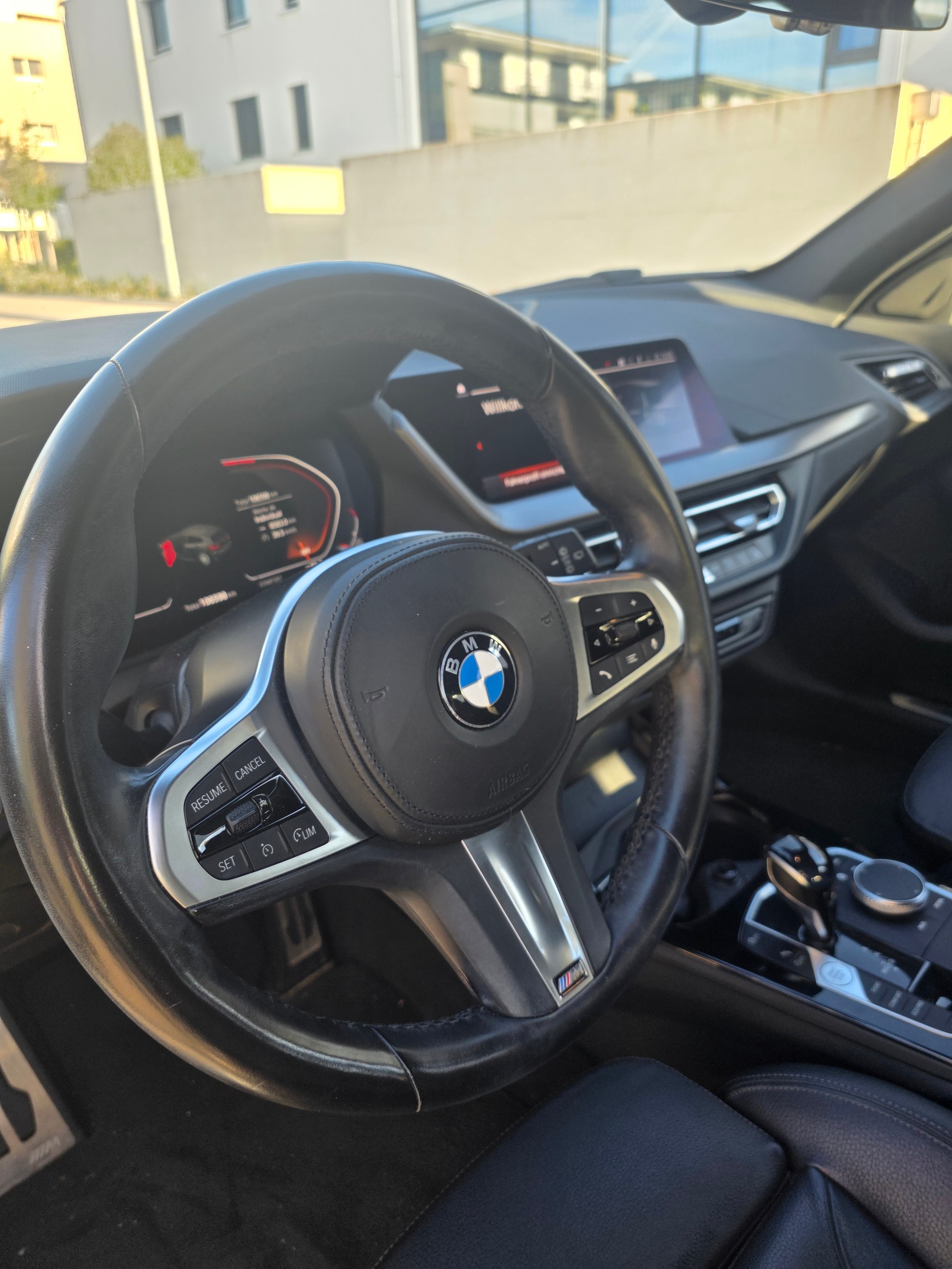 BMW 120d xDrive-image-4