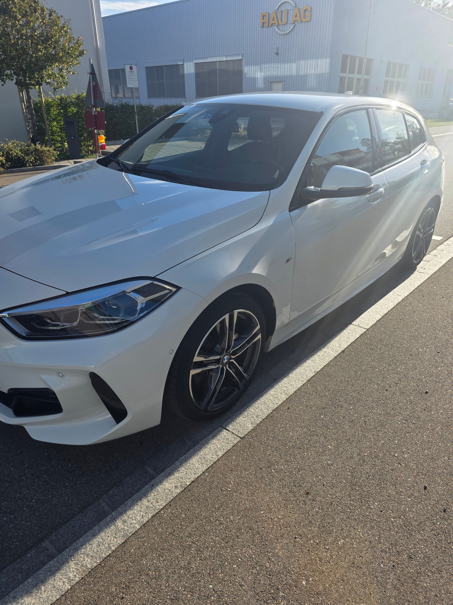 BMW 120d xDrive-image-3