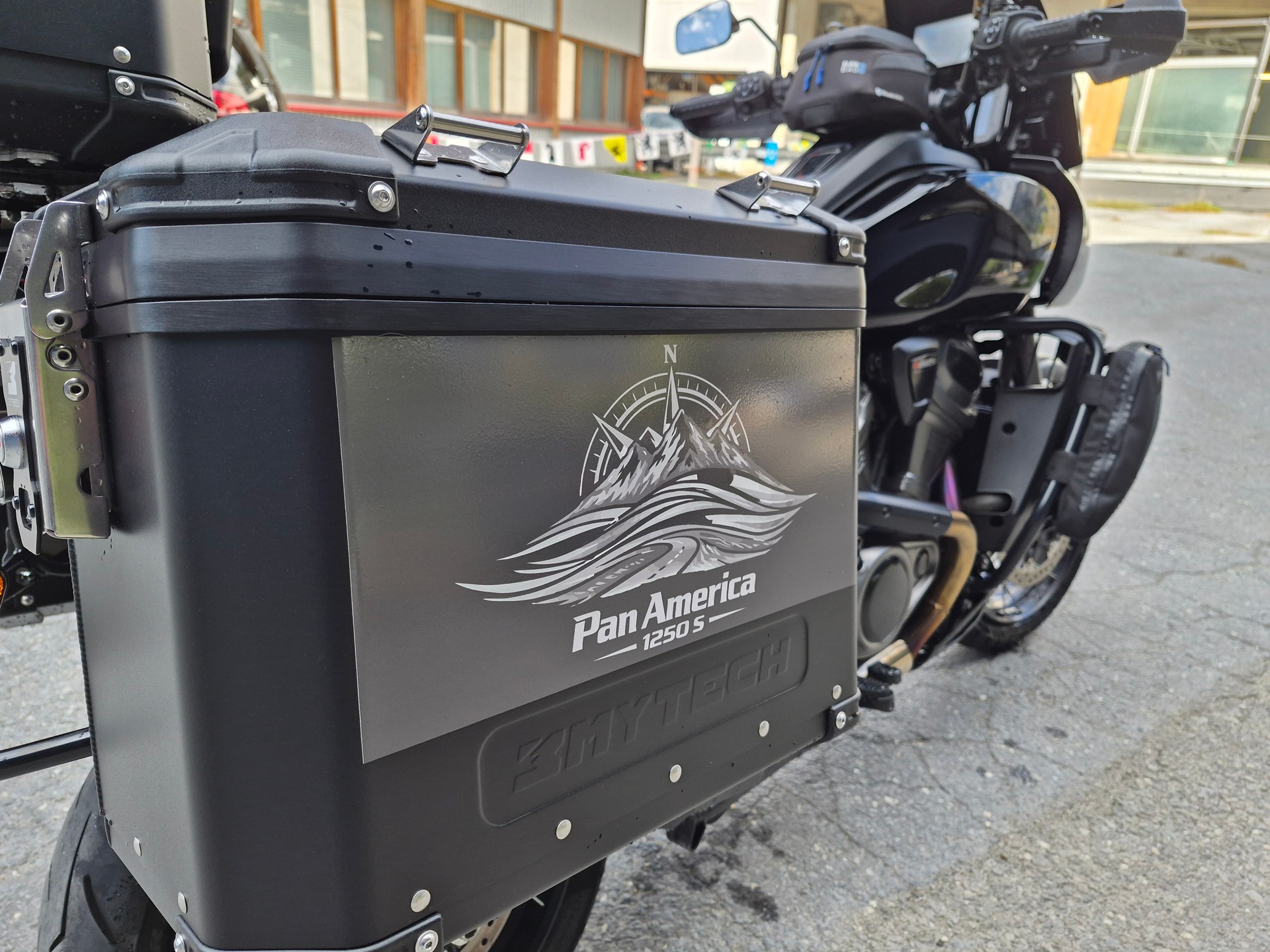 HARLEY-DAVIDSON Pan America 1250S Special-image-3