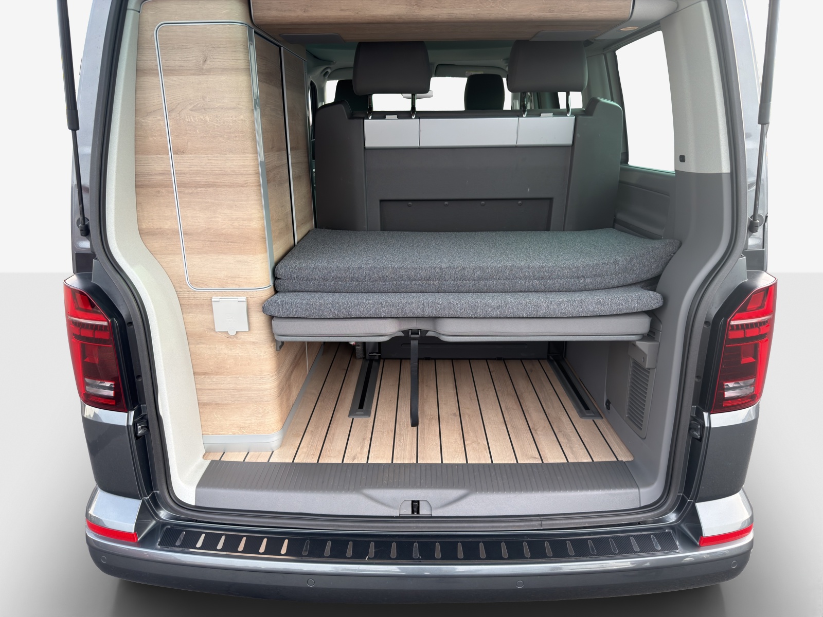 VW T6.1 California 2.0 TDI Ocean Last Edition DSG-image-14