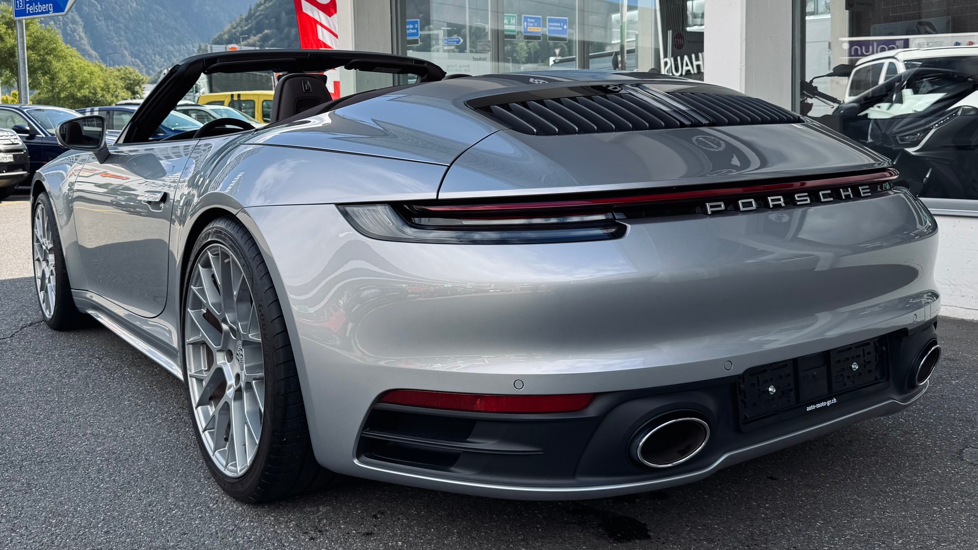 PORSCHE 911 Carrera 4S Cabriolet PDK Sport Design-image-5