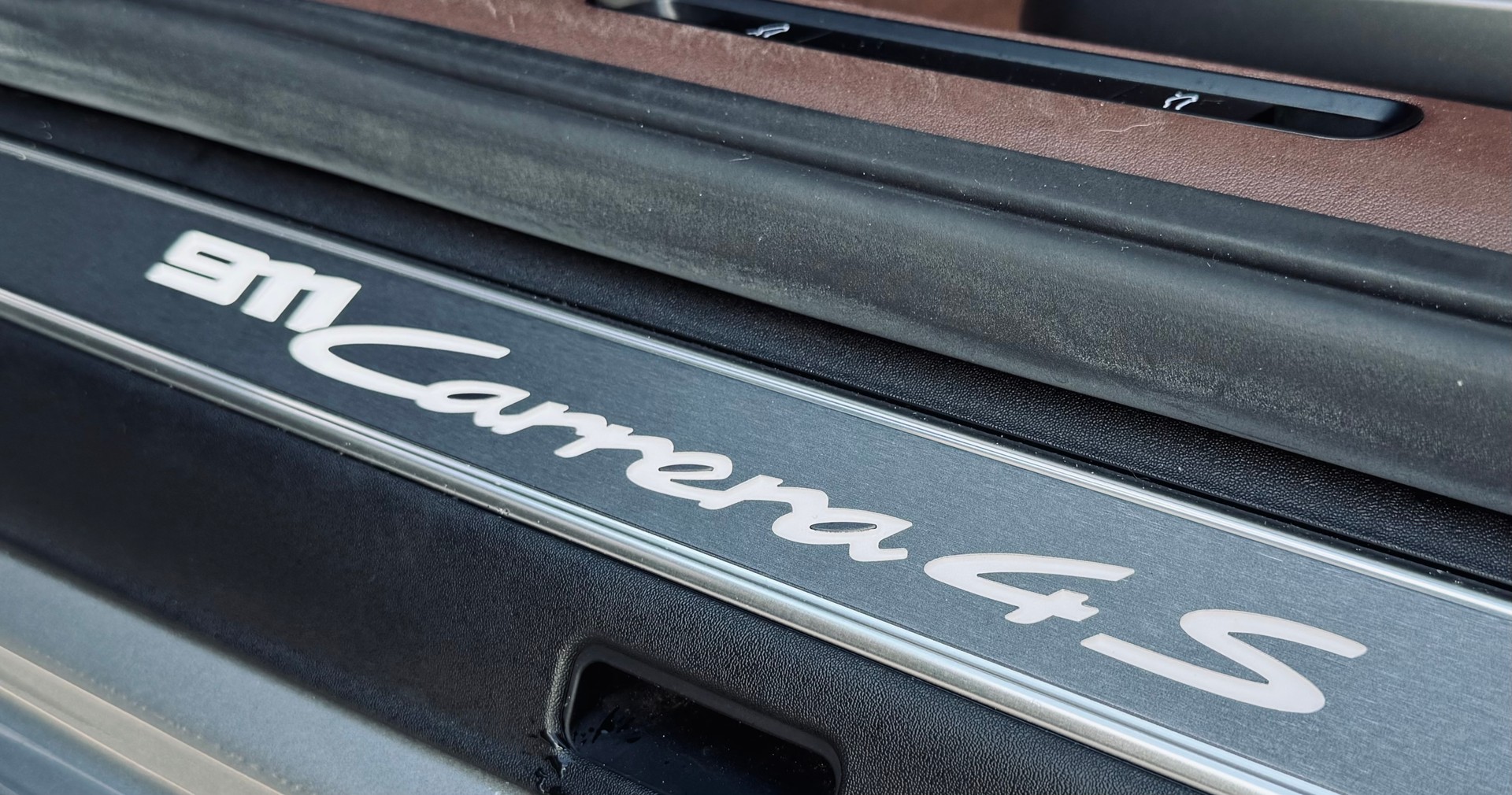 PORSCHE 911 Carrera 4S Cabriolet PDK Sport Design-image-10