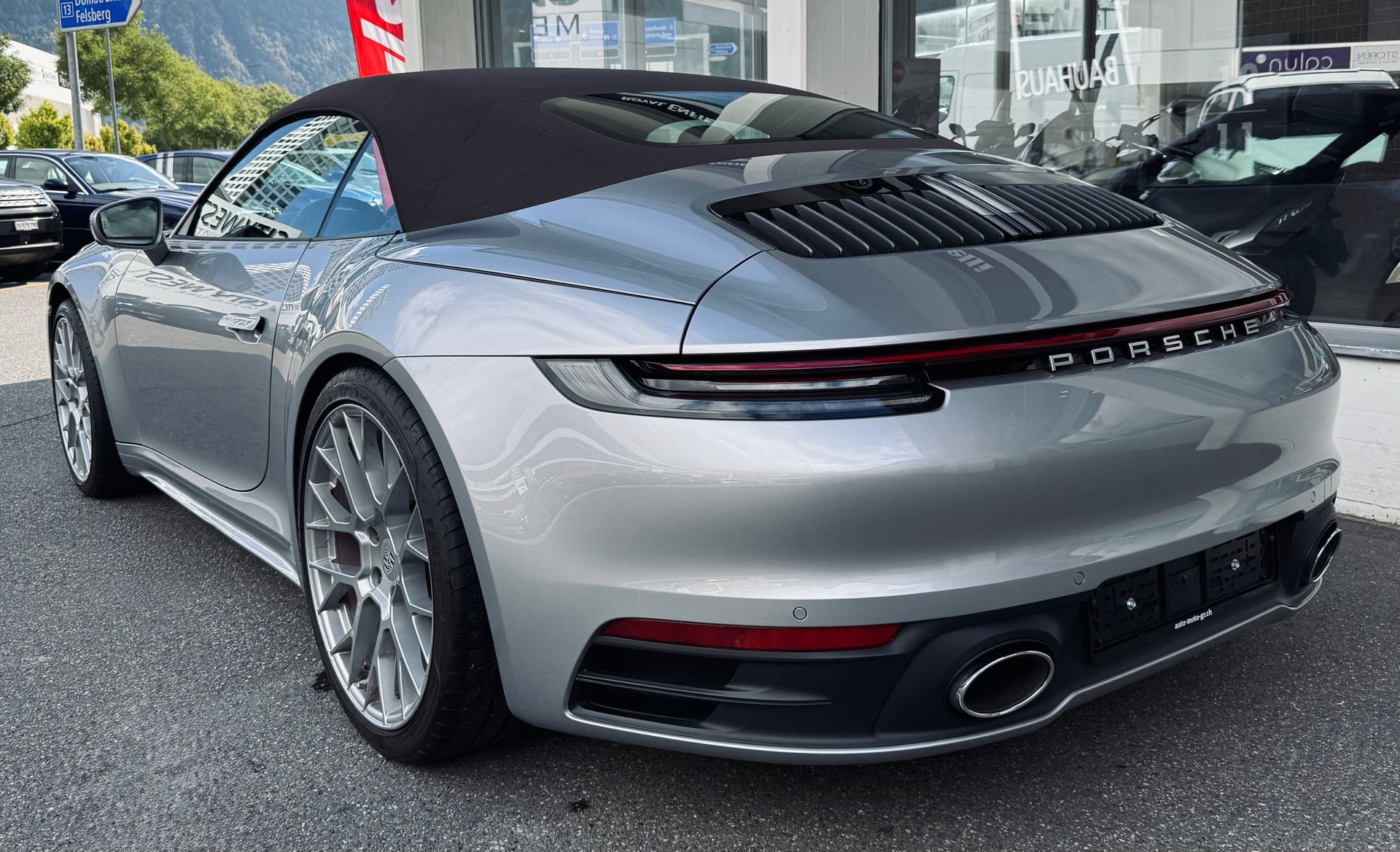 PORSCHE 911 Carrera 4S Cabriolet PDK Sport Design-image-4