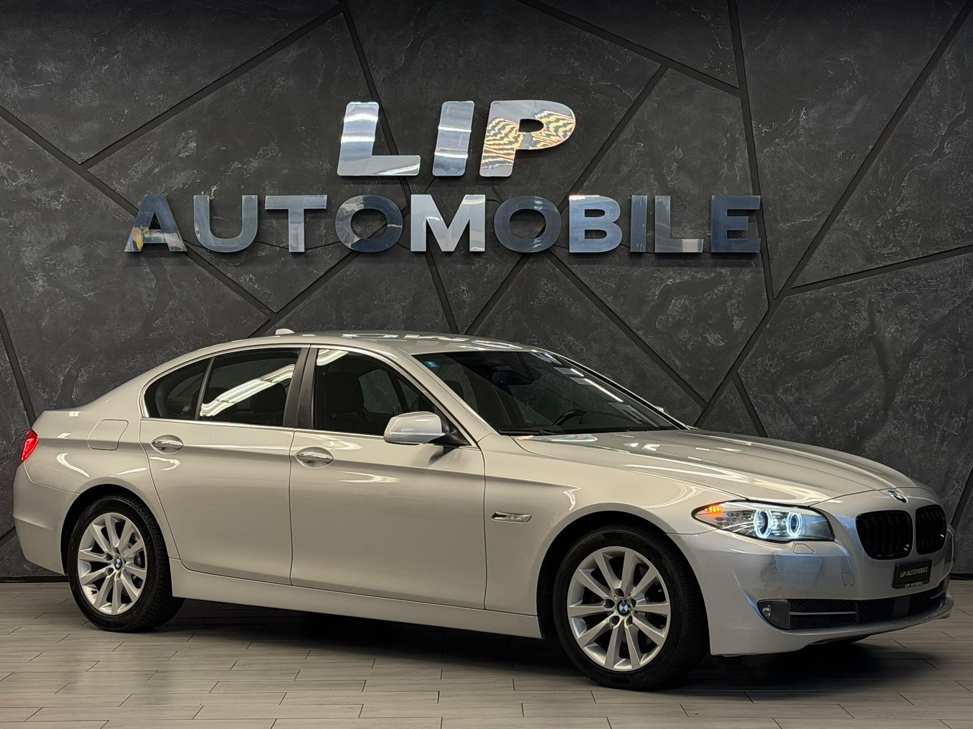 BMW 523i Steptronic-image-2