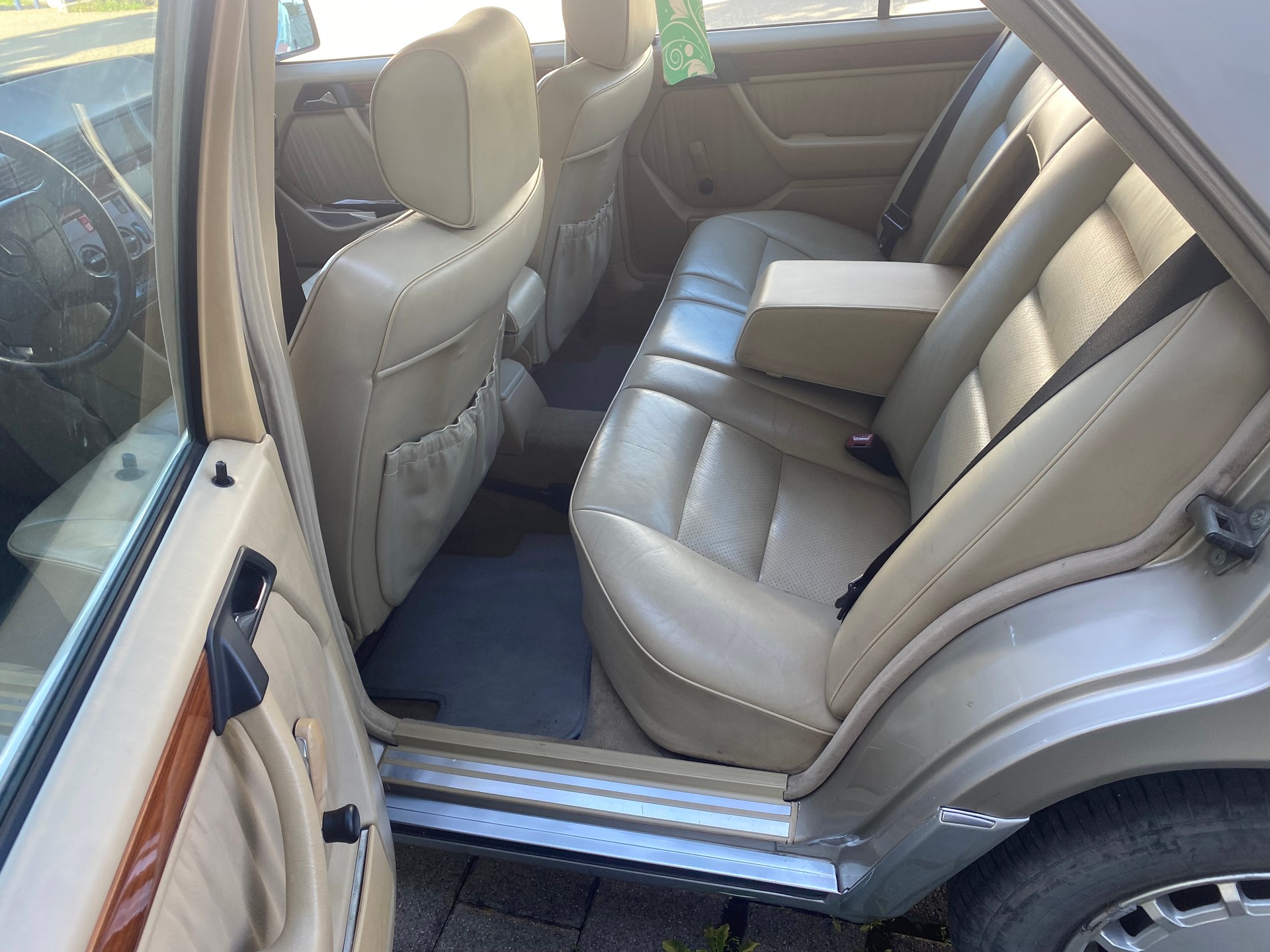 MERCEDES-BENZ 300 D Automatic-image-9