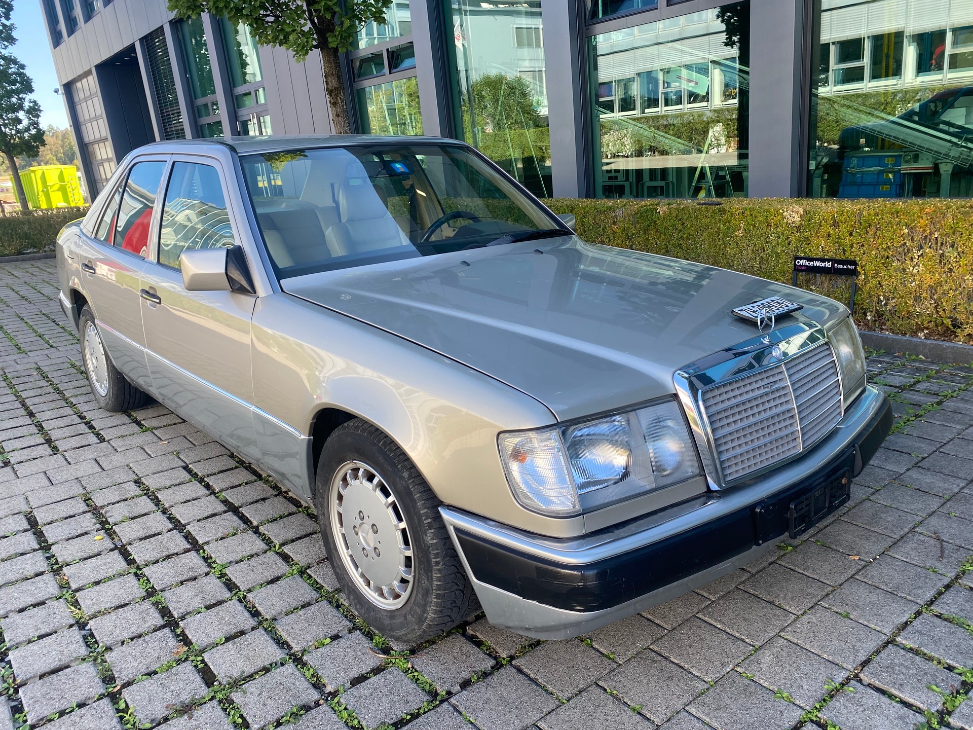 MERCEDES-BENZ 300 D Automatic-image-2