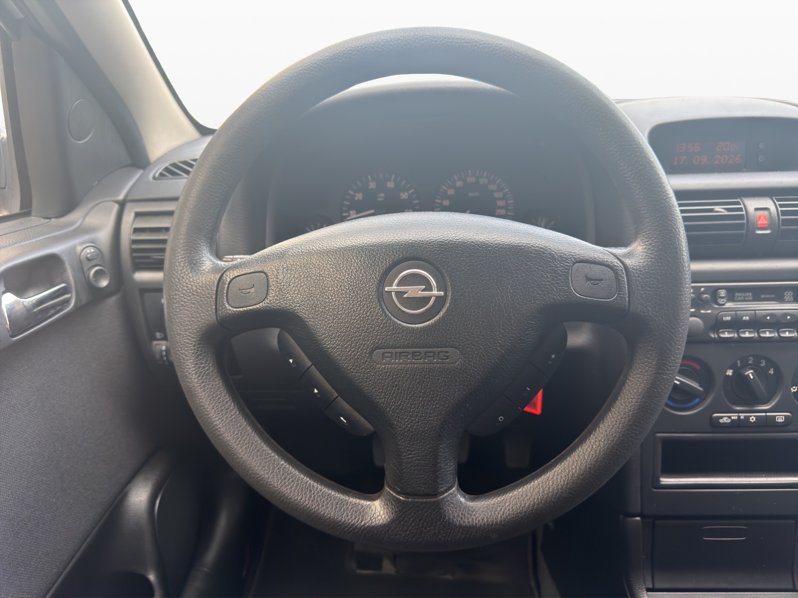 OPEL Astra Caravan 1.6i 16V Favorit-image-10