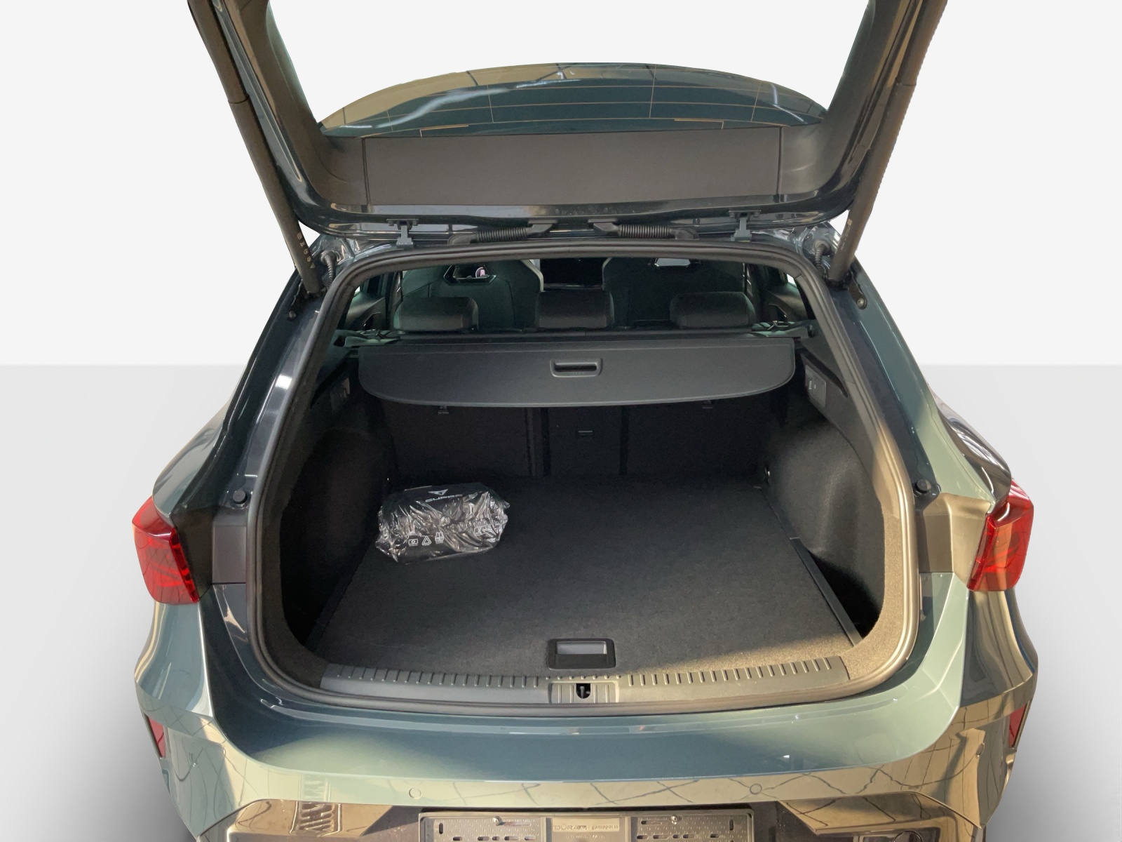 CUPRA LEON ST 1.5 eTSI DSG-image-10