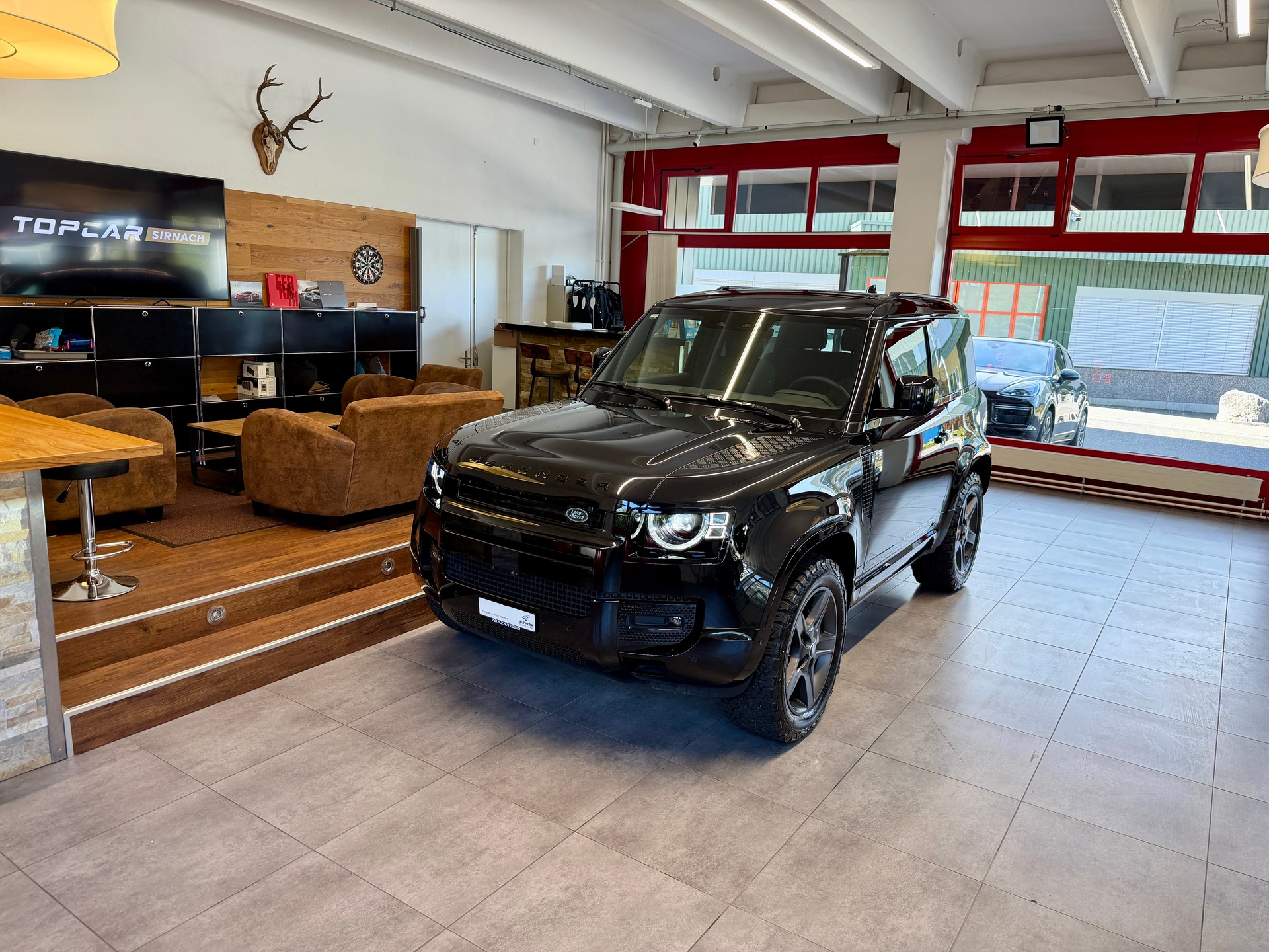 LAND ROVER Defender 90 3.0D I6 200 X-Dynamic SE AT8-image-0