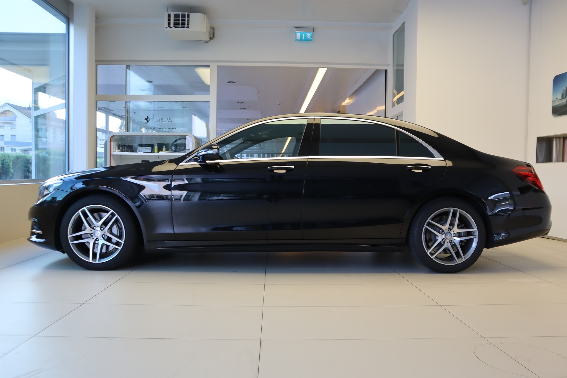 MERCEDES-BENZ S 500 4Matic 9G-Tronic AMG Line-image-7