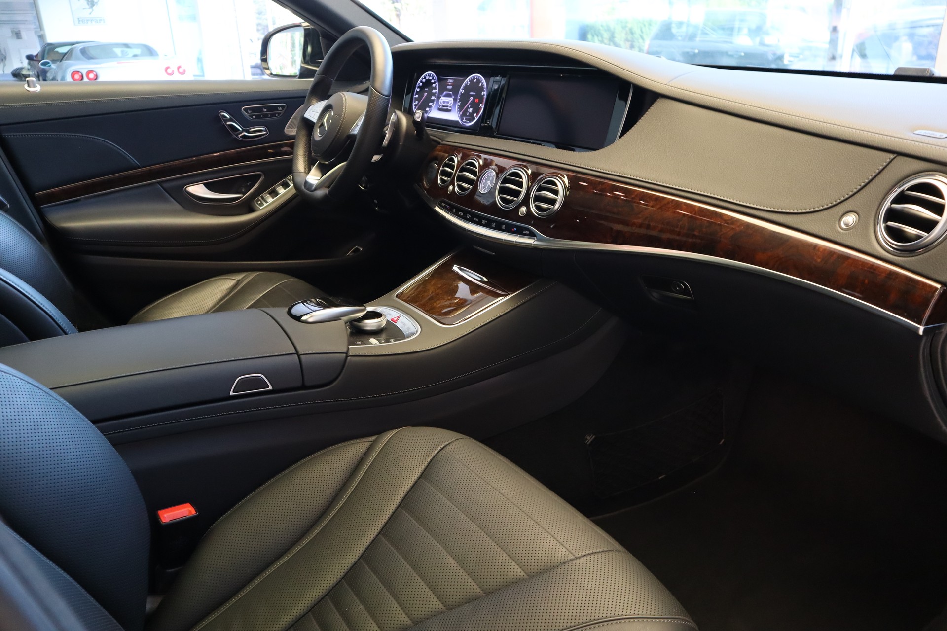 MERCEDES-BENZ S 500 4Matic 9G-Tronic AMG Line-image-11