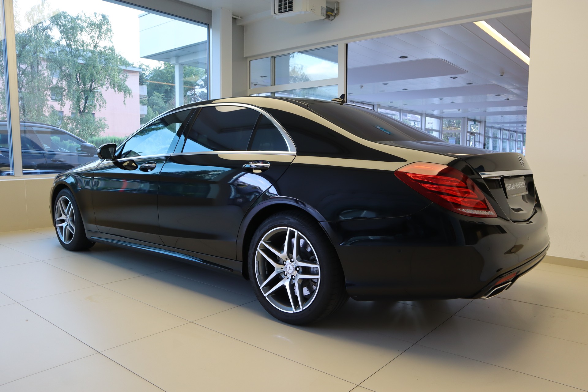 MERCEDES-BENZ S 500 4Matic 9G-Tronic AMG Line-image-6