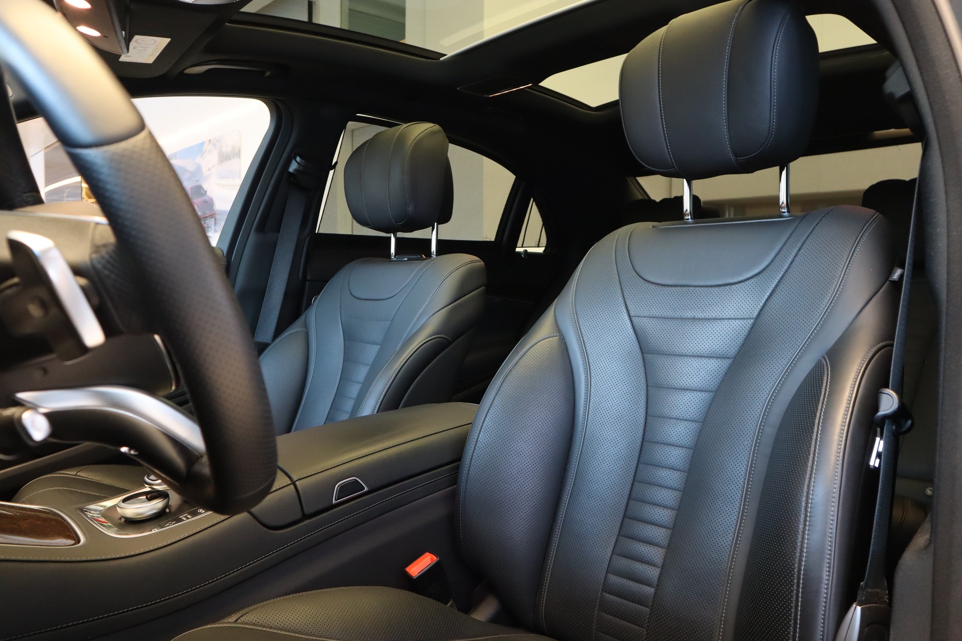 MERCEDES-BENZ S 500 4Matic 9G-Tronic AMG Line-image-10