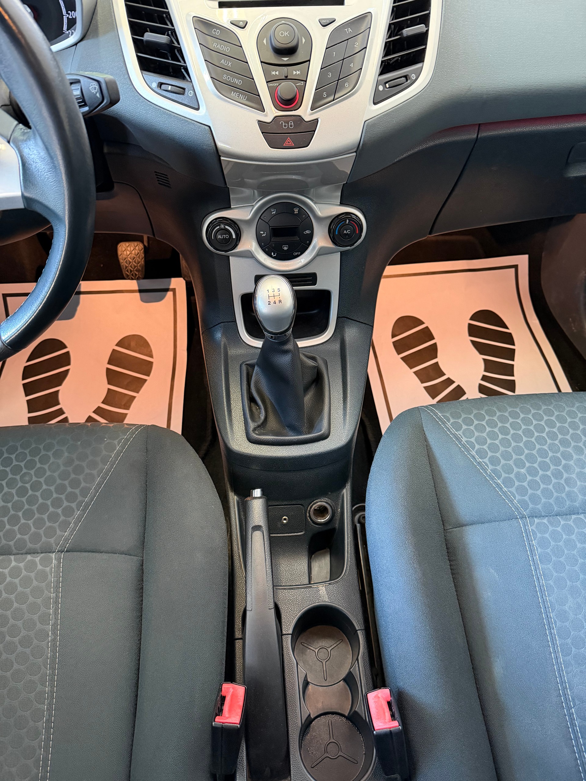 FORD Fiesta 1.4 16V Colourline //NEU AB MFK-image-11