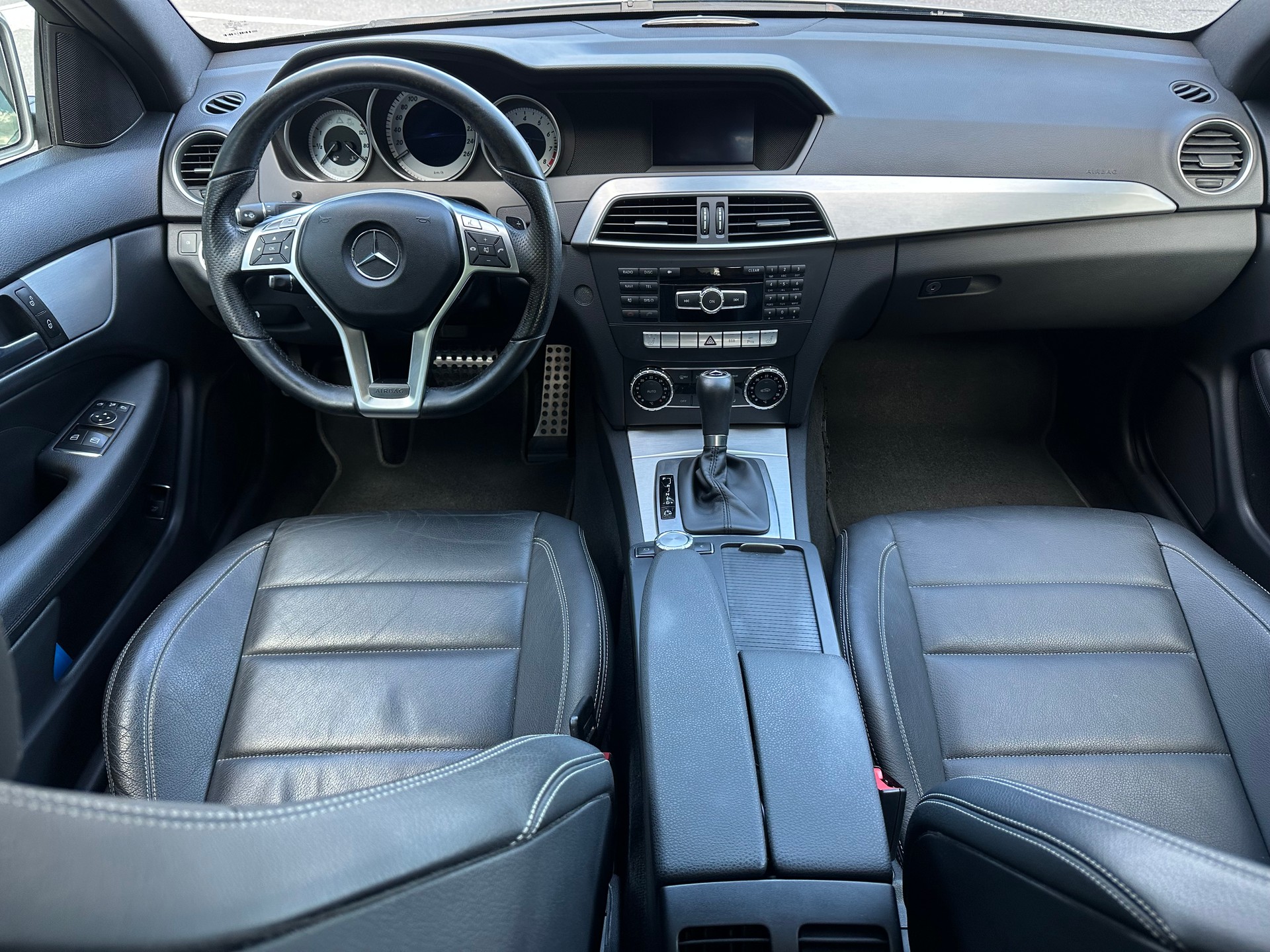 MERCEDES-BENZ C 180 Coupé 7G-Tronic-image-8