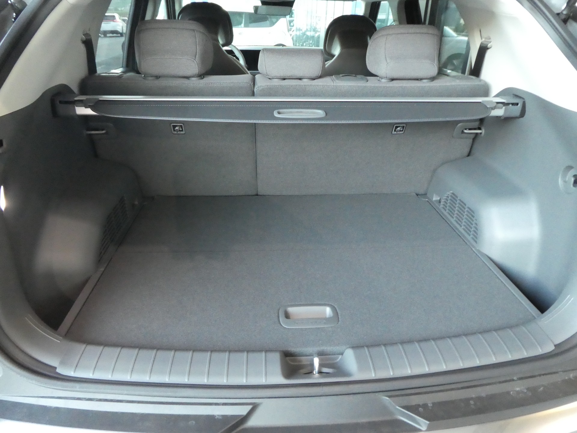 KIA EV3 81,4 kWh Earth 4x4-image-8