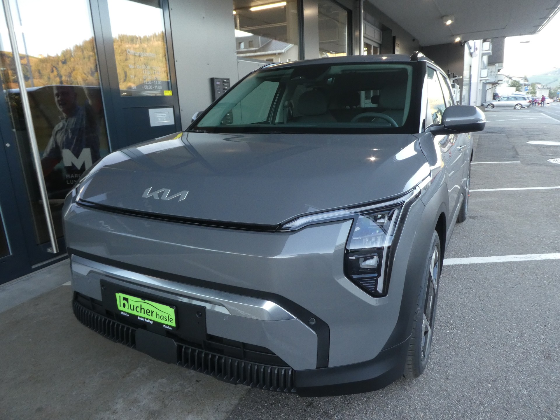 KIA EV3 81,4 kWh Earth 4x4-image-6