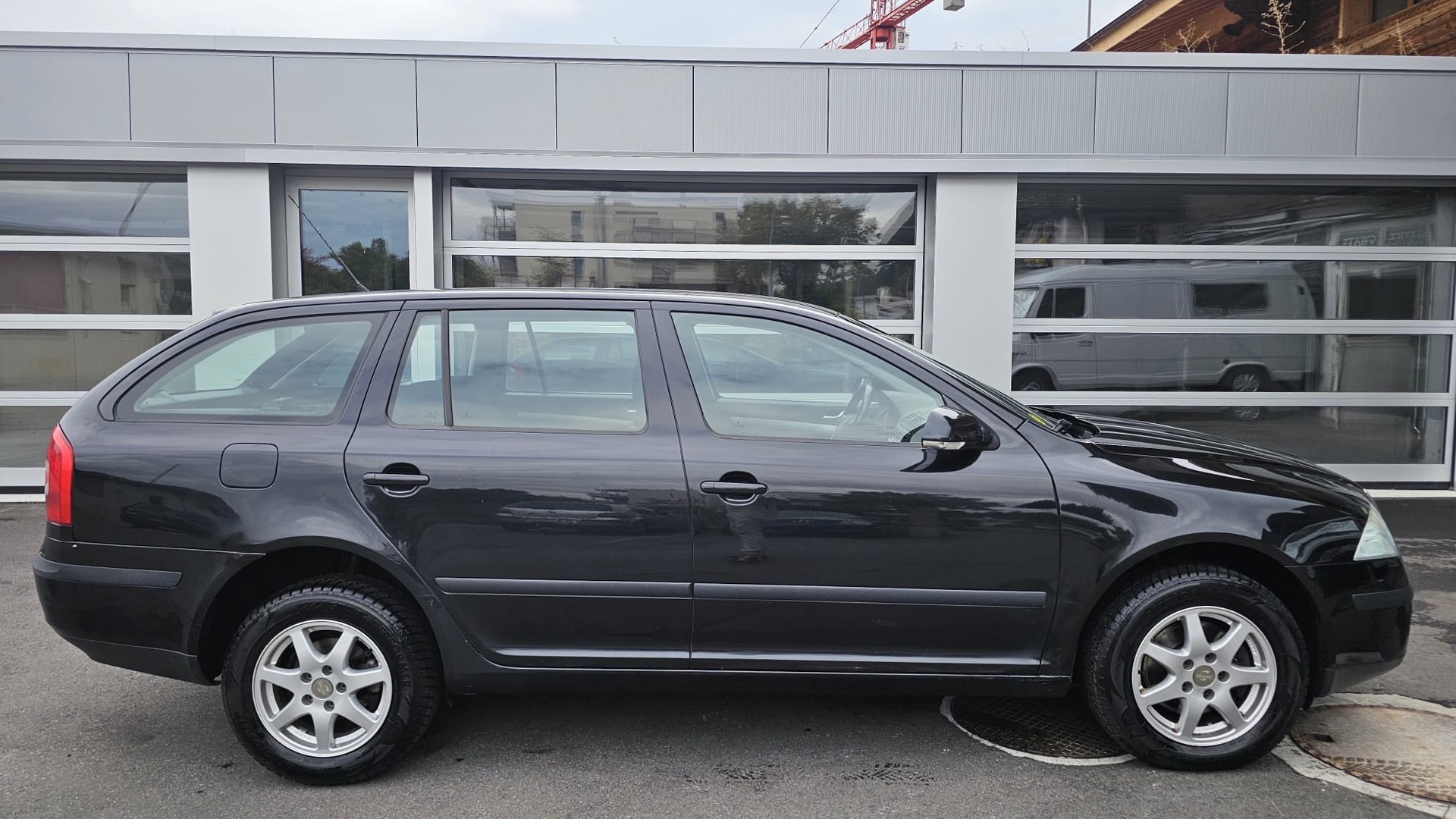 SKODA Octavia 2.0 TDI Adventure 4x4-image-6