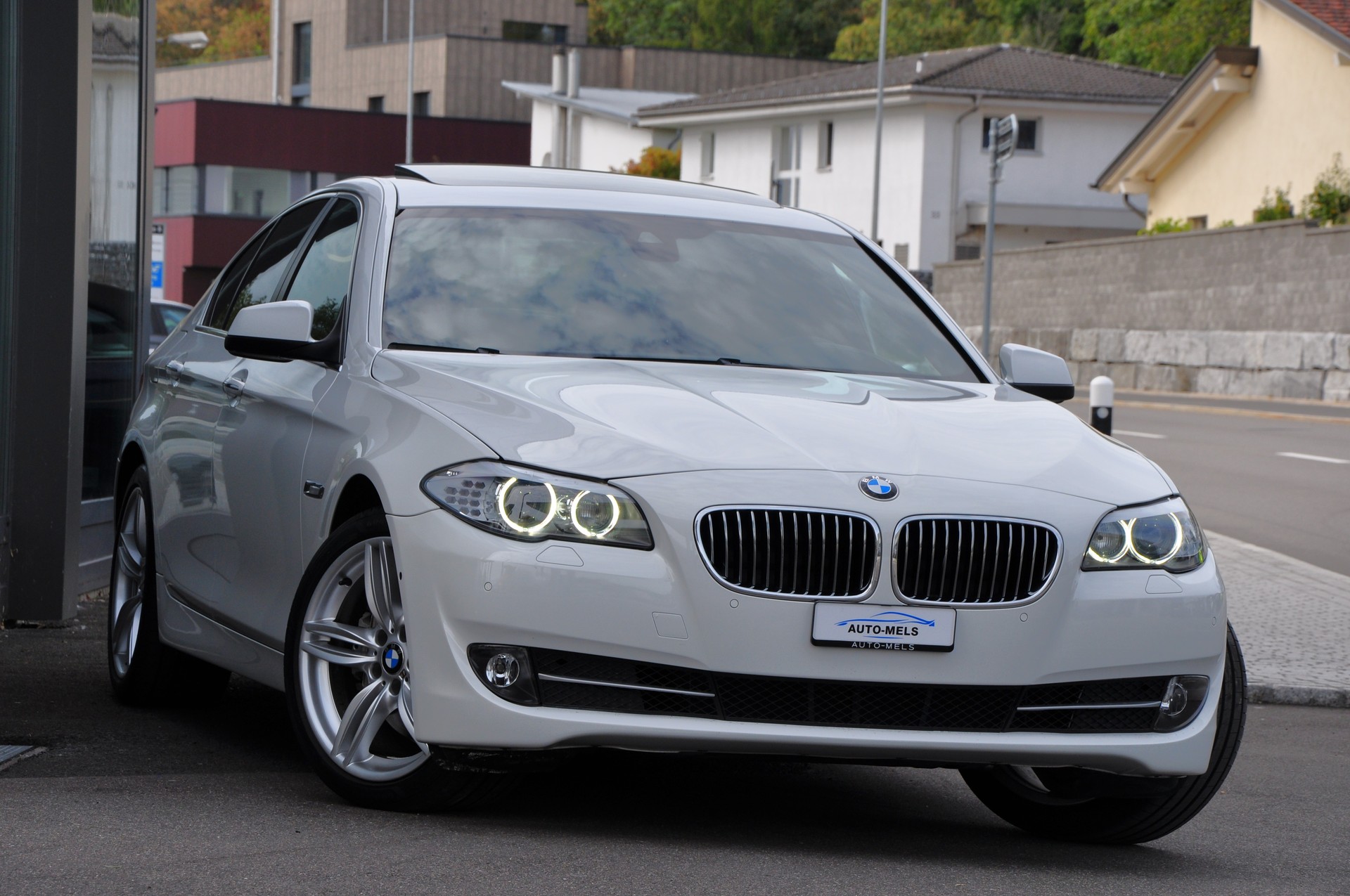 BMW 530i Steptronic-image-10