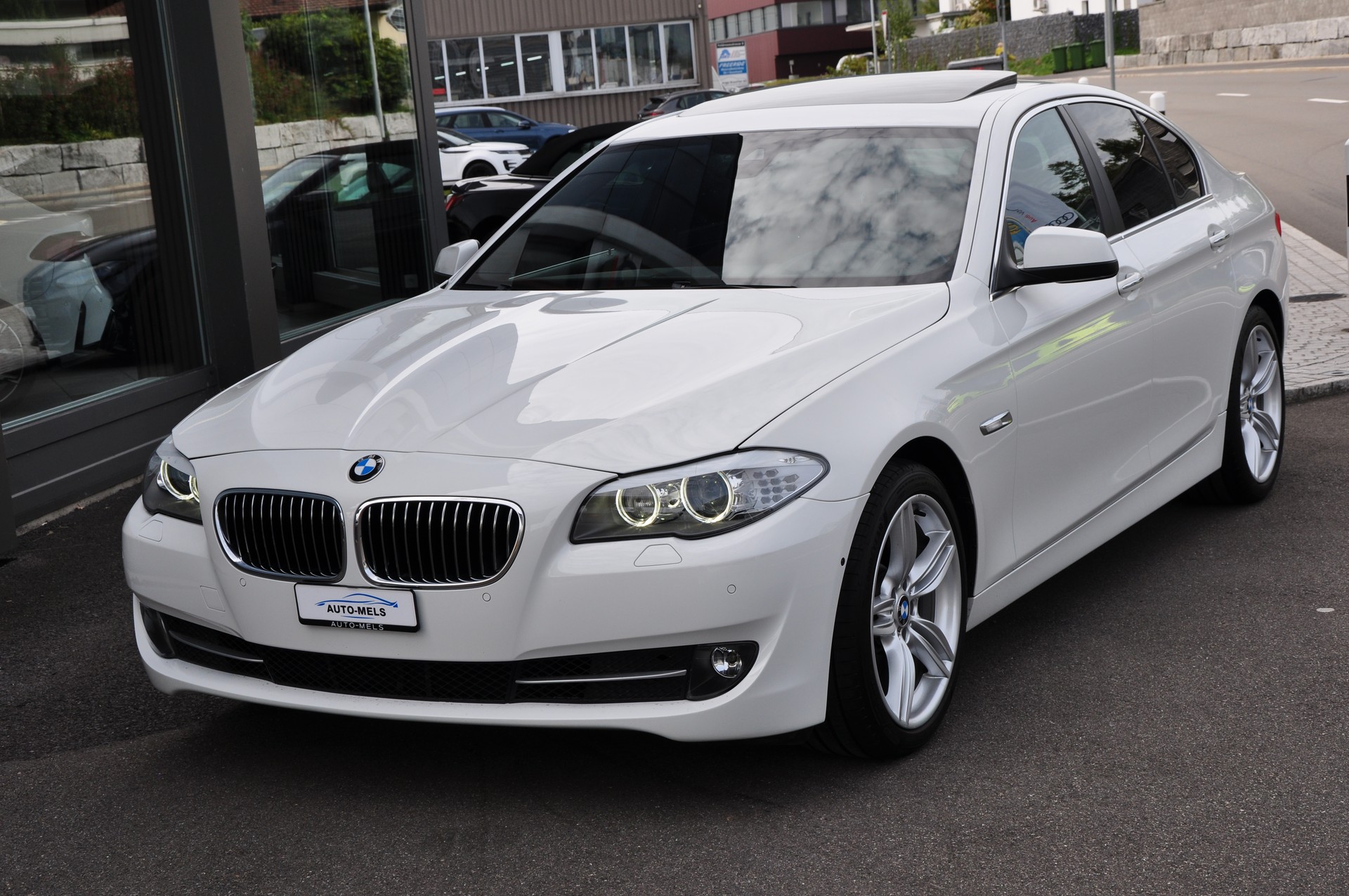 BMW 530i Steptronic-image-12