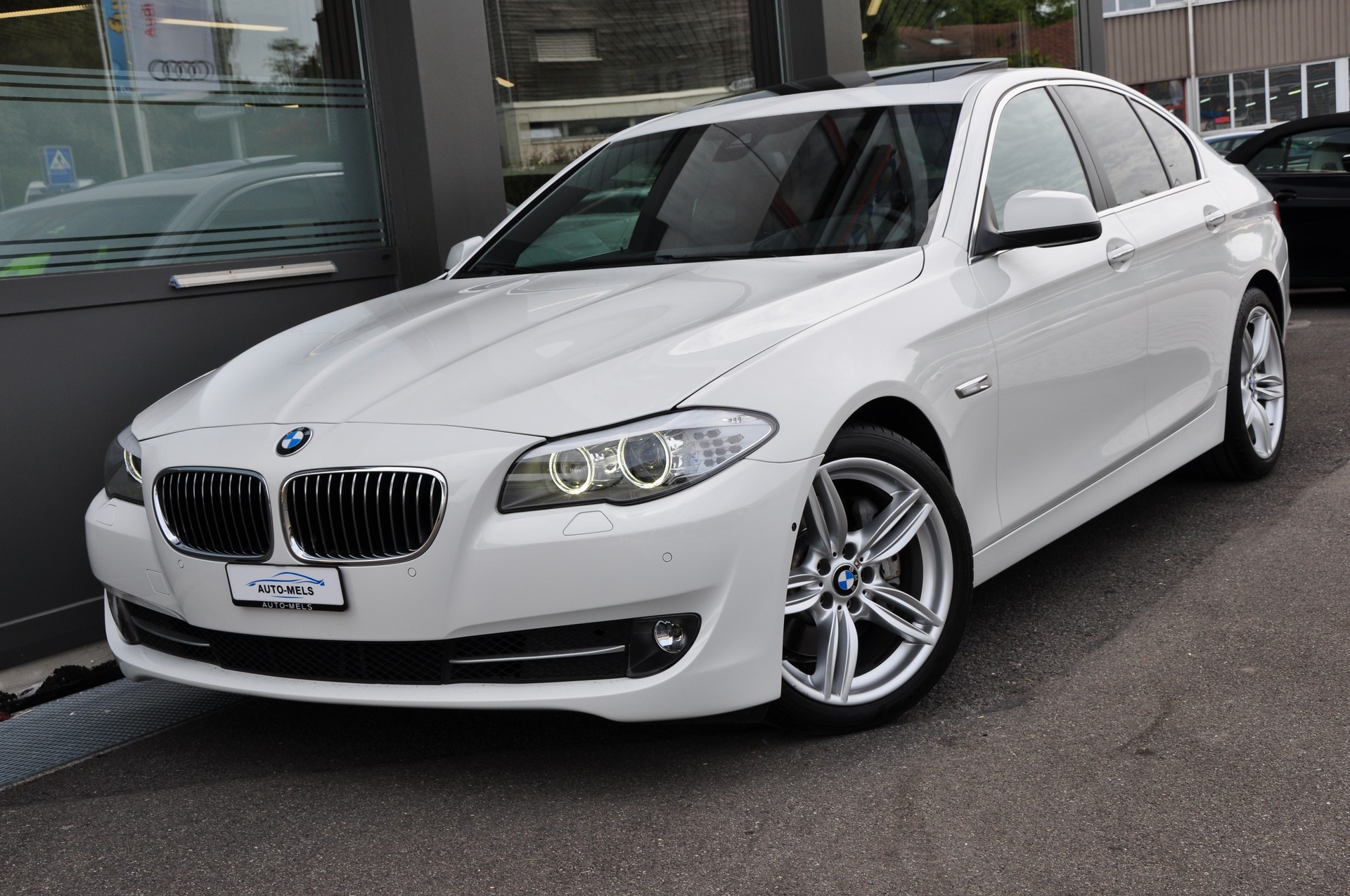 BMW 530i Steptronic-image-4