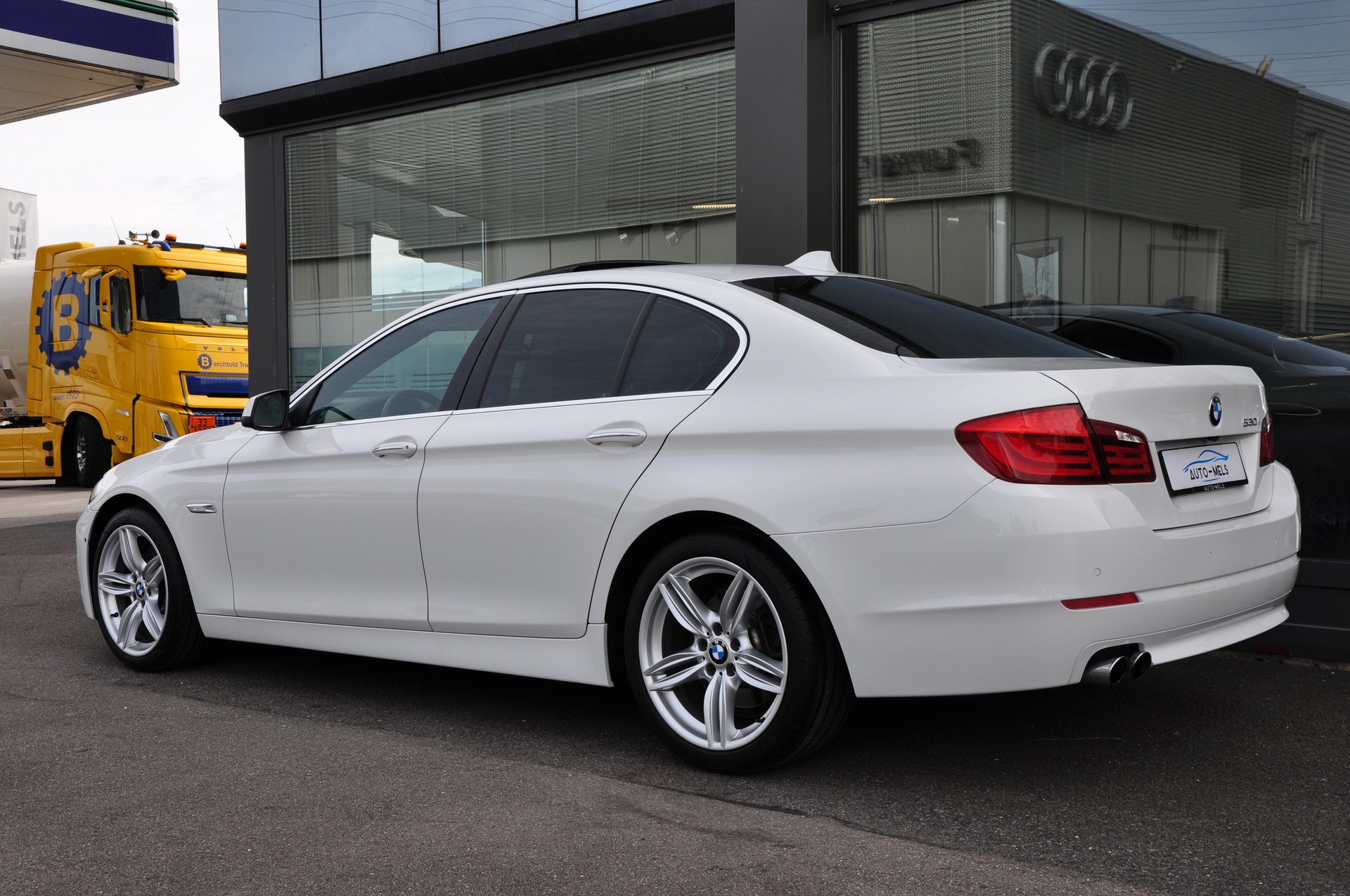 BMW 530i Steptronic-image-6