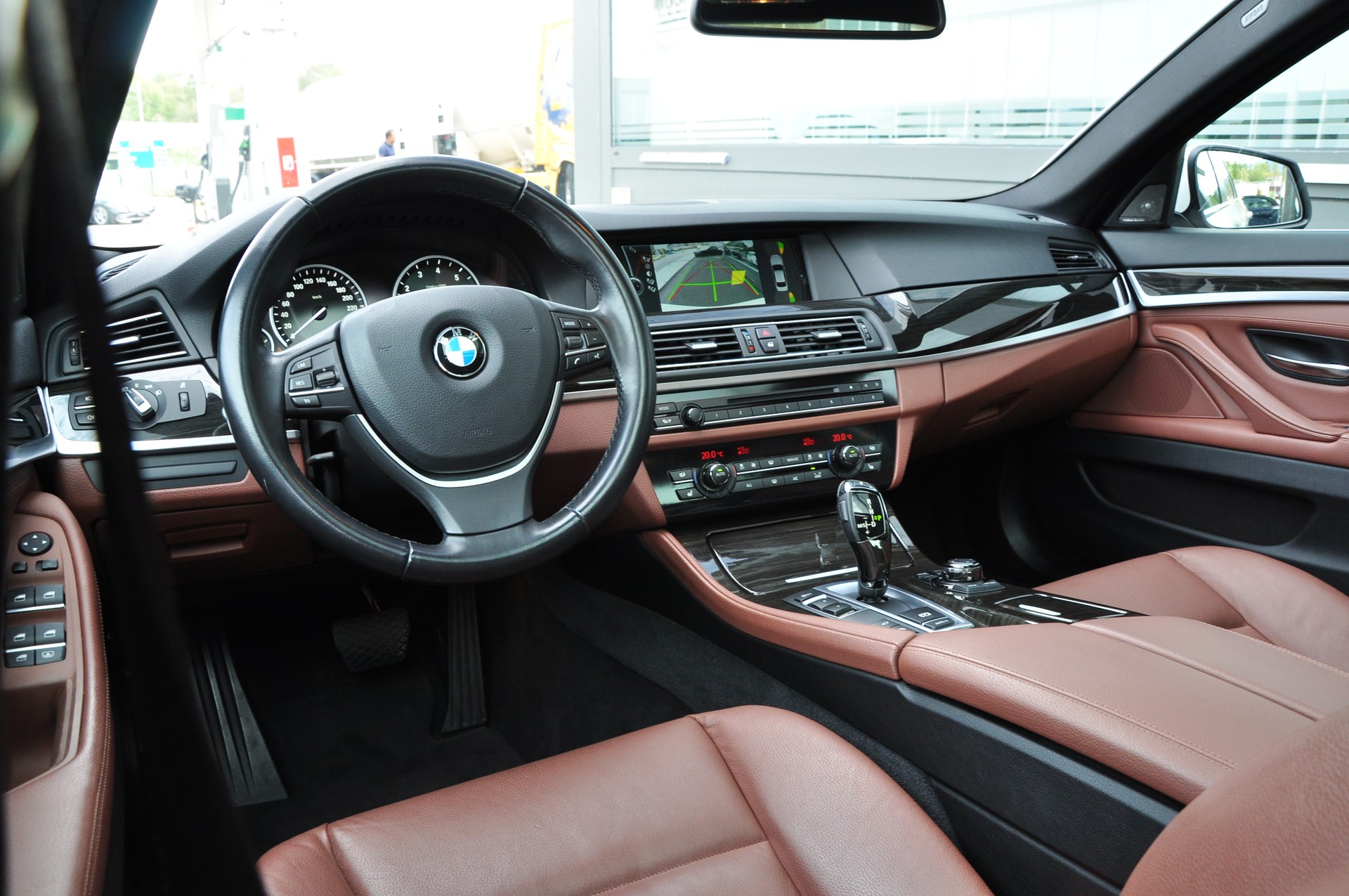 BMW 530i Steptronic-image-17