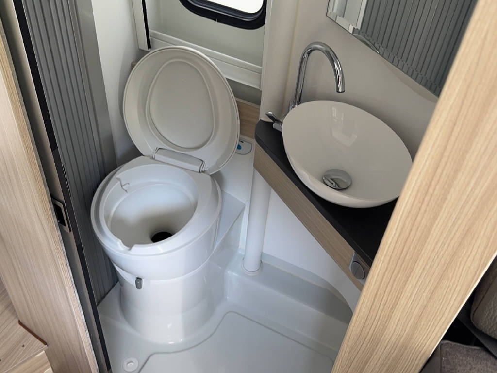 FIAT Ducato Kaw. 4035 Twin Plus 600 SPB Adria-image-15