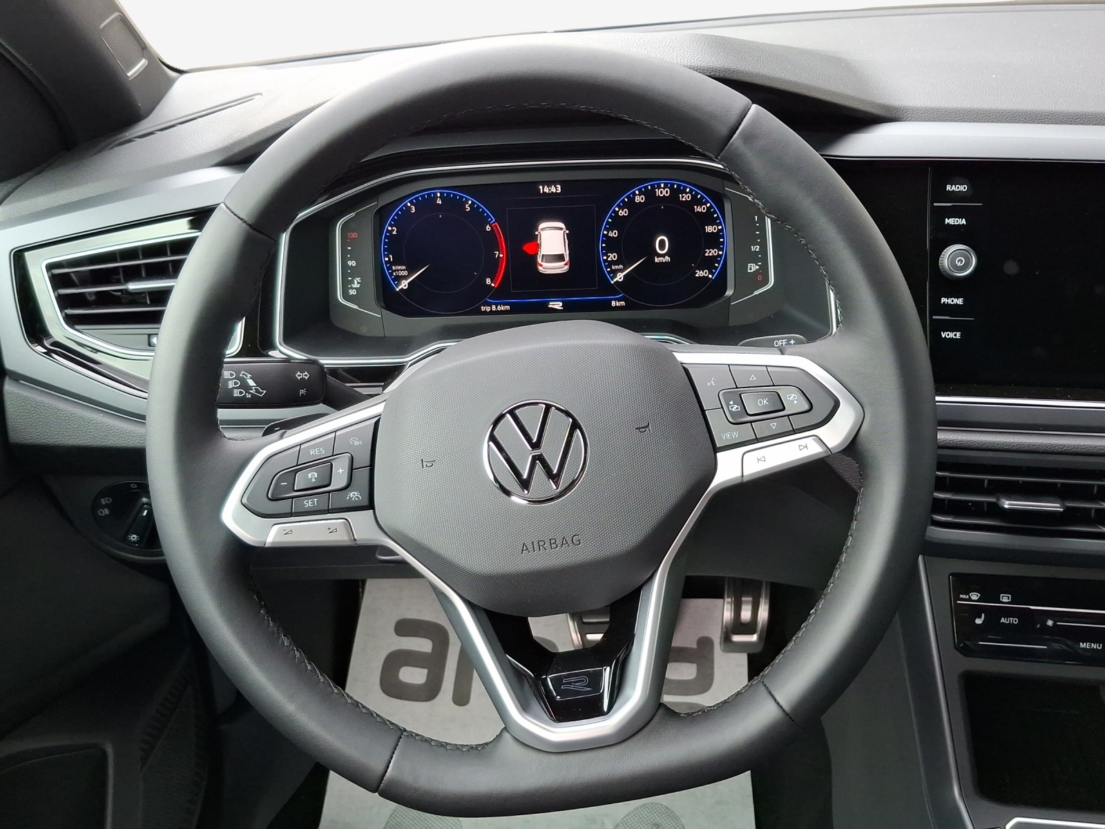 VW Polo 1.0 TSI R-Line DSG-image-9