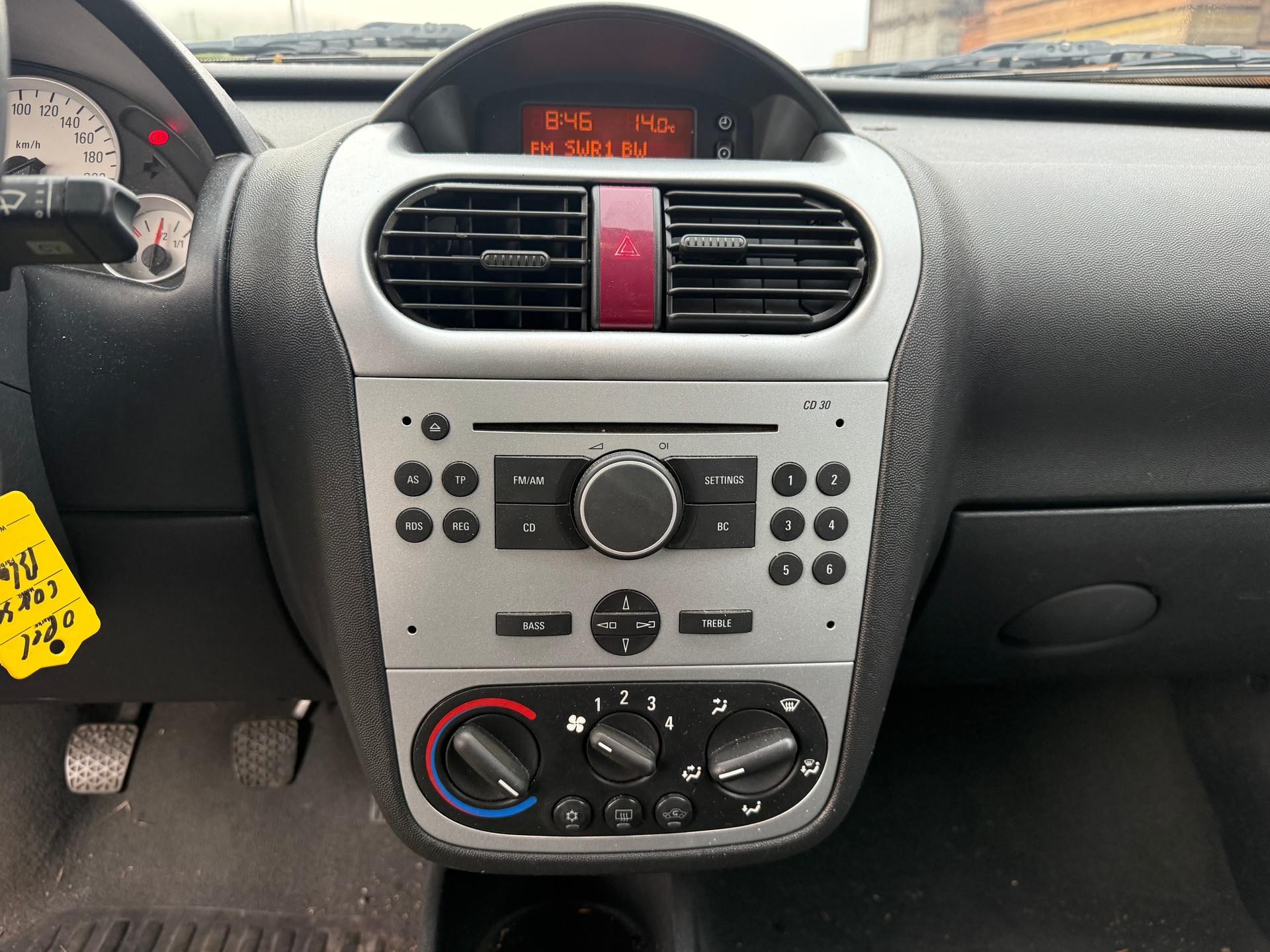 OPEL Corsa 1.2 TP (Essentia)-image-12