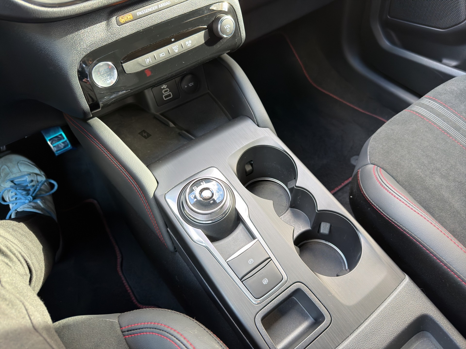 FORD Kuga 2.5 Hybrid ST-Line X-image-10