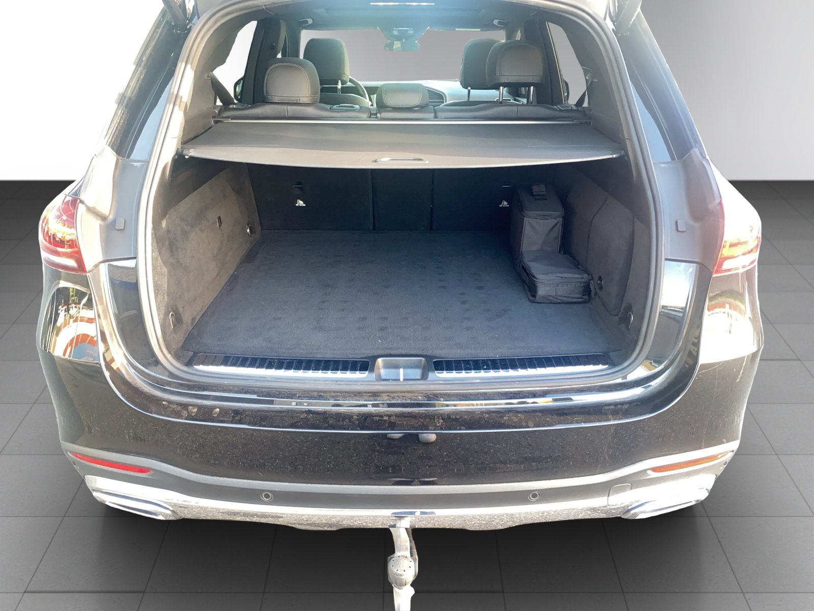 MERCEDES-BENZ GLE 350 e 4Matic AMG Line 9G-Tronic-image-4