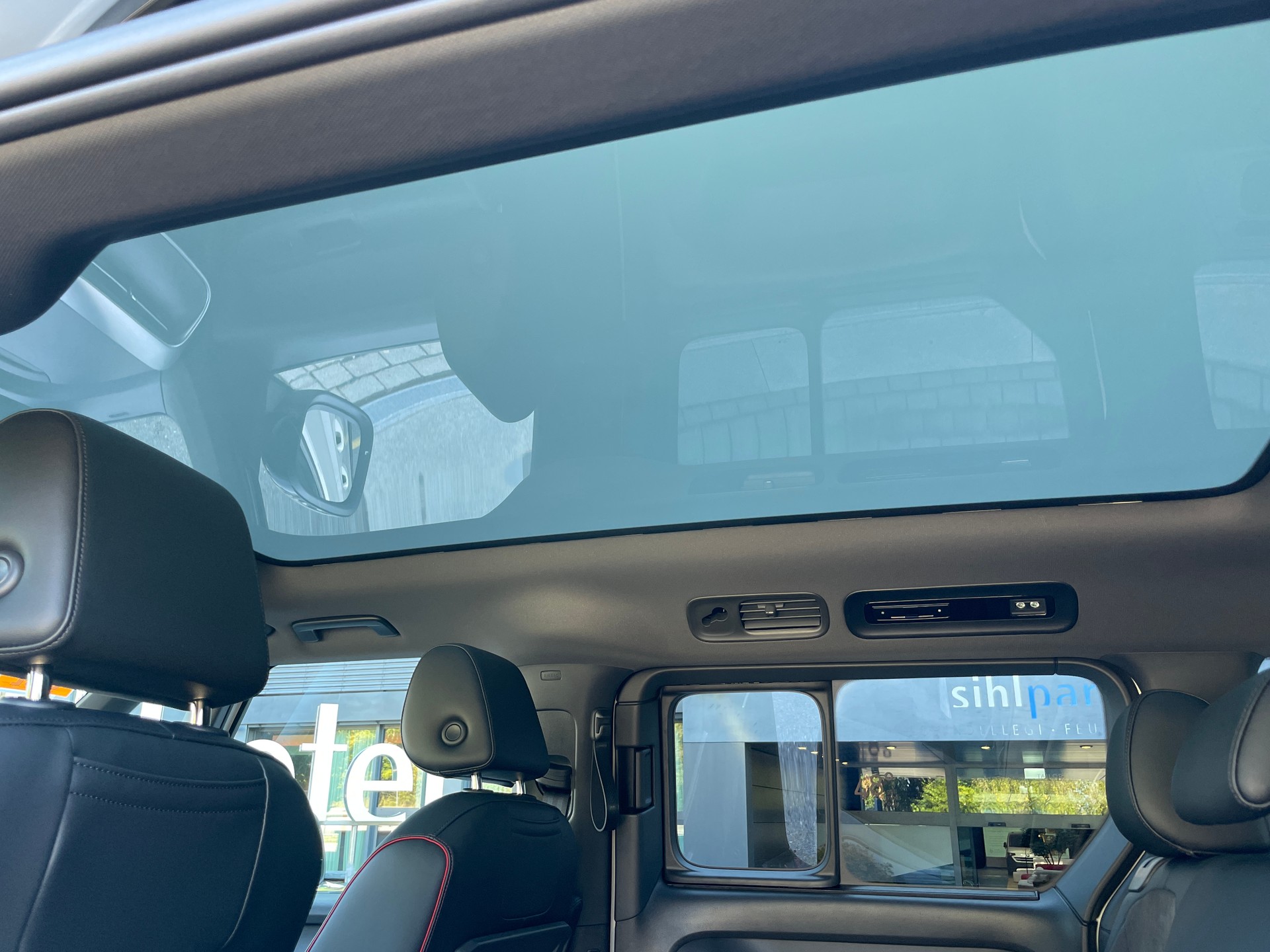 VW ID.Buzz NWB GTX 4 Motion, 7-Sitzer, AHK, Panorama-image-26