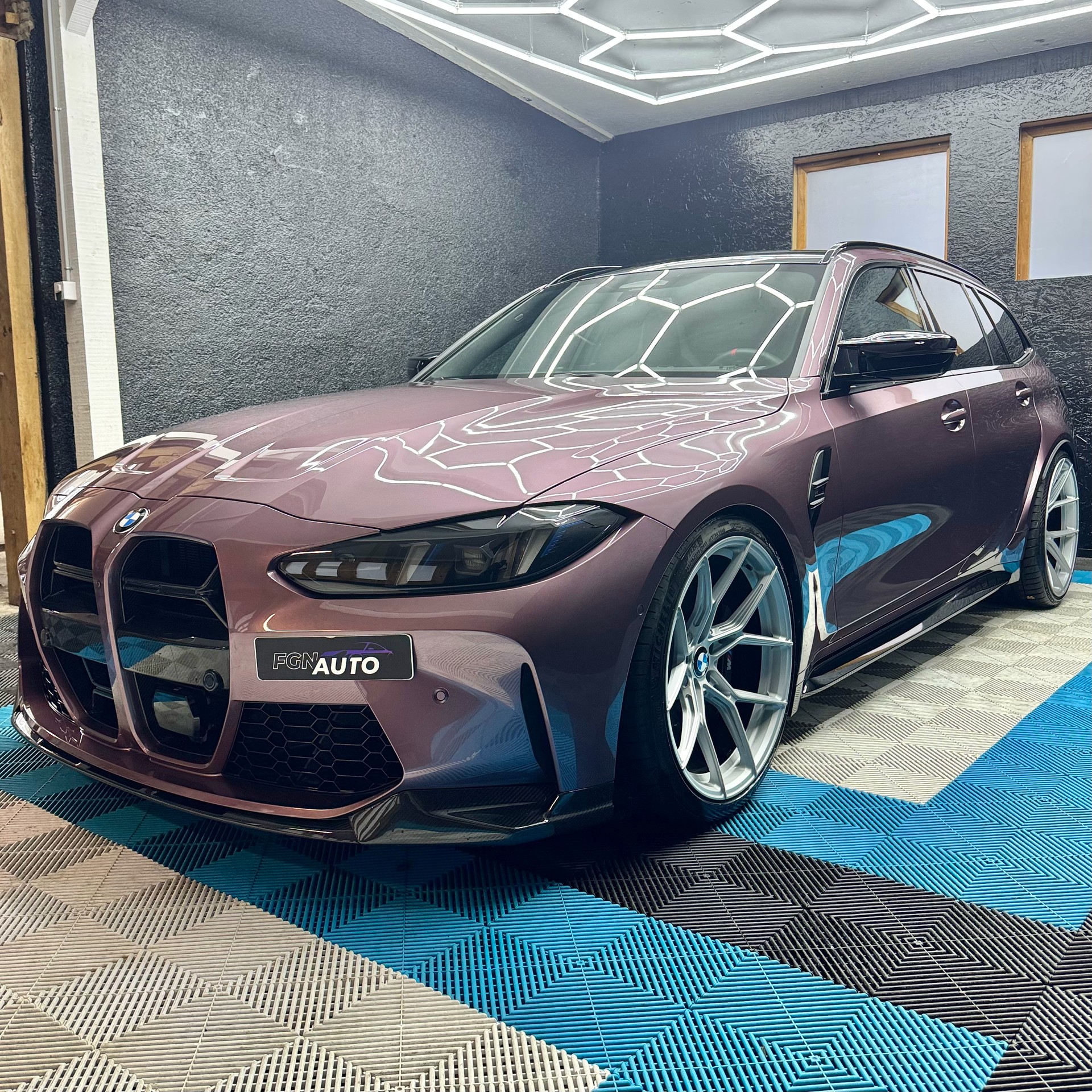 BMW M3 Touring xDrive Competition M * Orchid Velvet II *-image-8