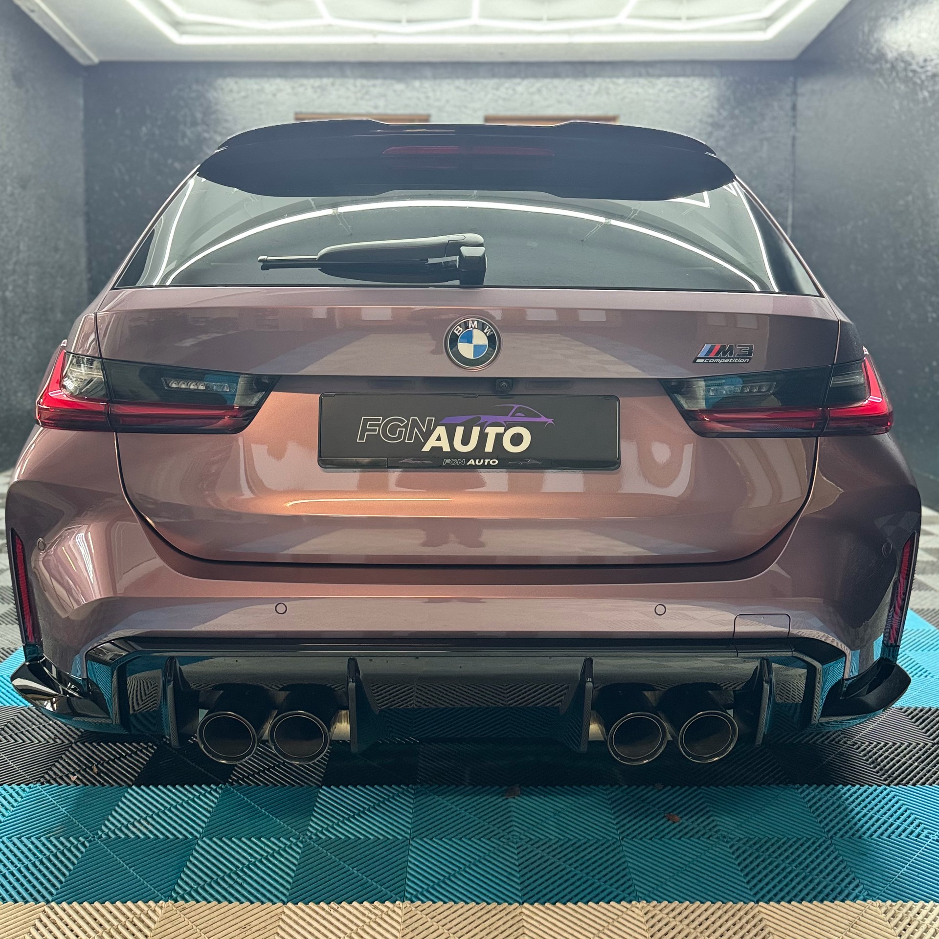 BMW M3 Touring xDrive Competition M * Orchid Velvet II *-image-5