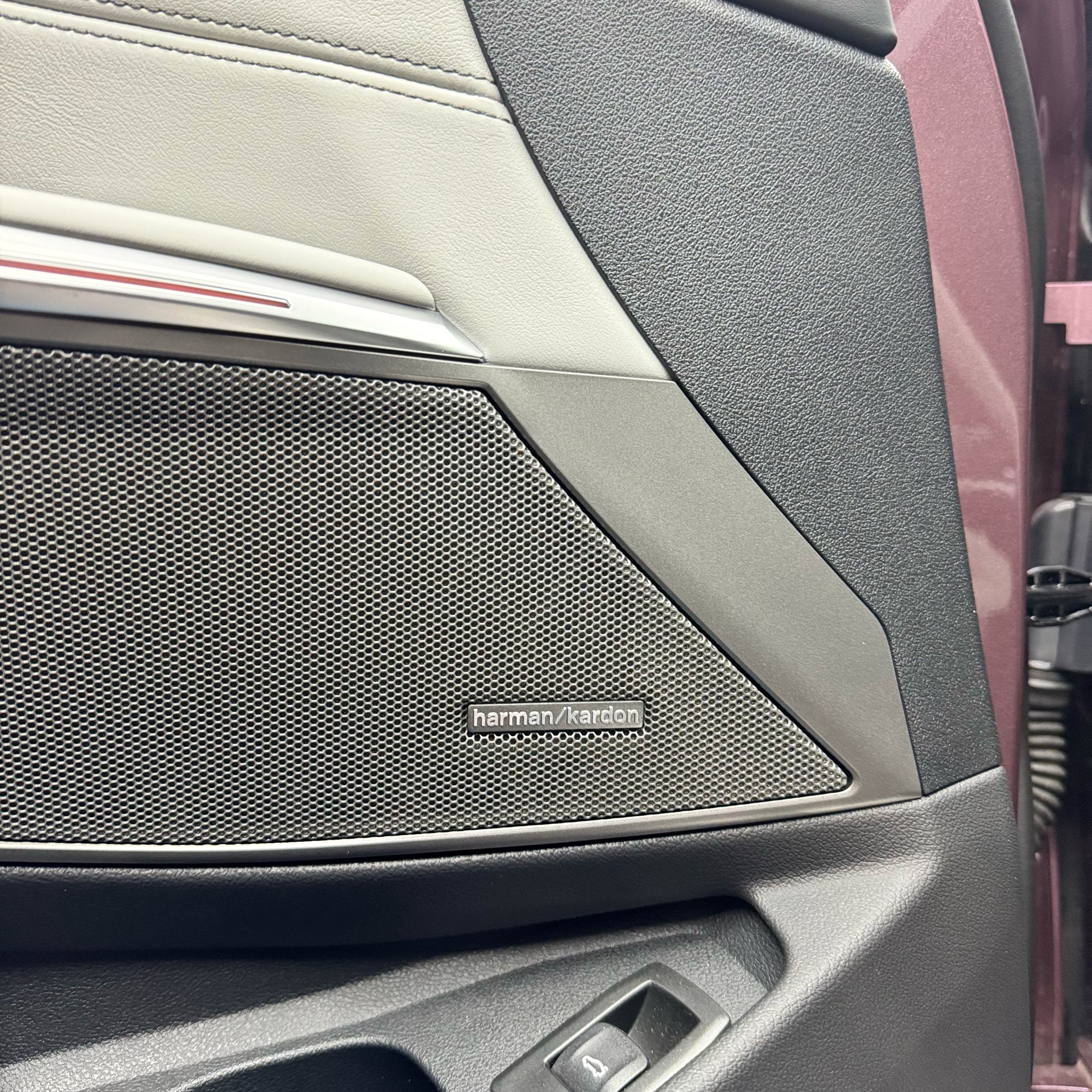 BMW M3 Touring xDrive Competition M * Orchid Velvet II *-image-13